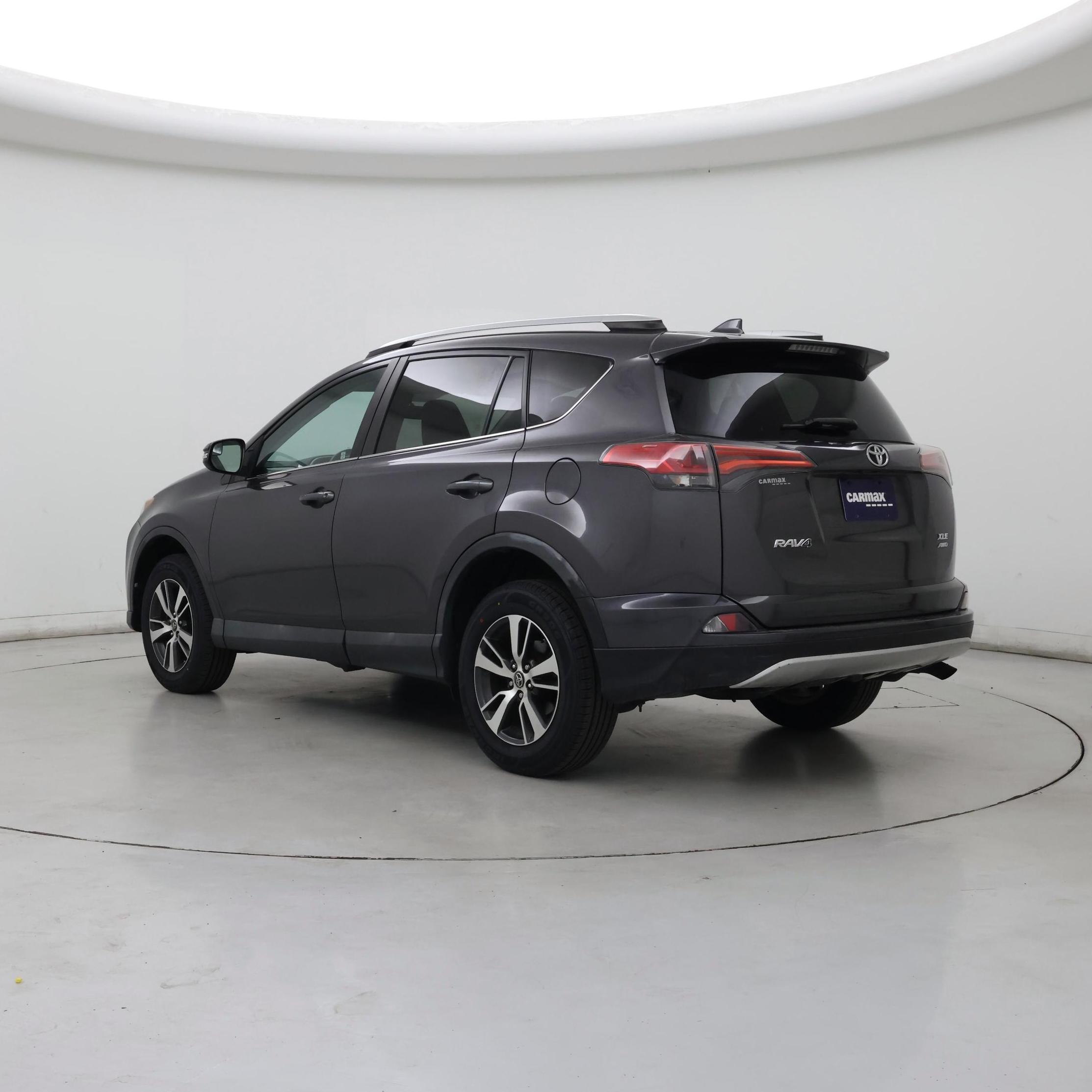 Thumbnail: 2016 Toyota RAV4 - 2