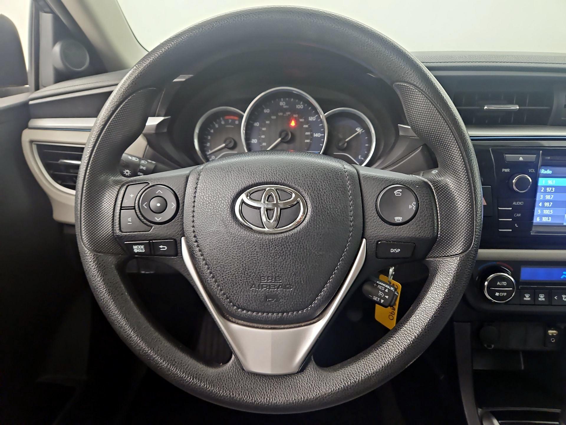 Thumbnail: 2015 Toyota Corolla - 10