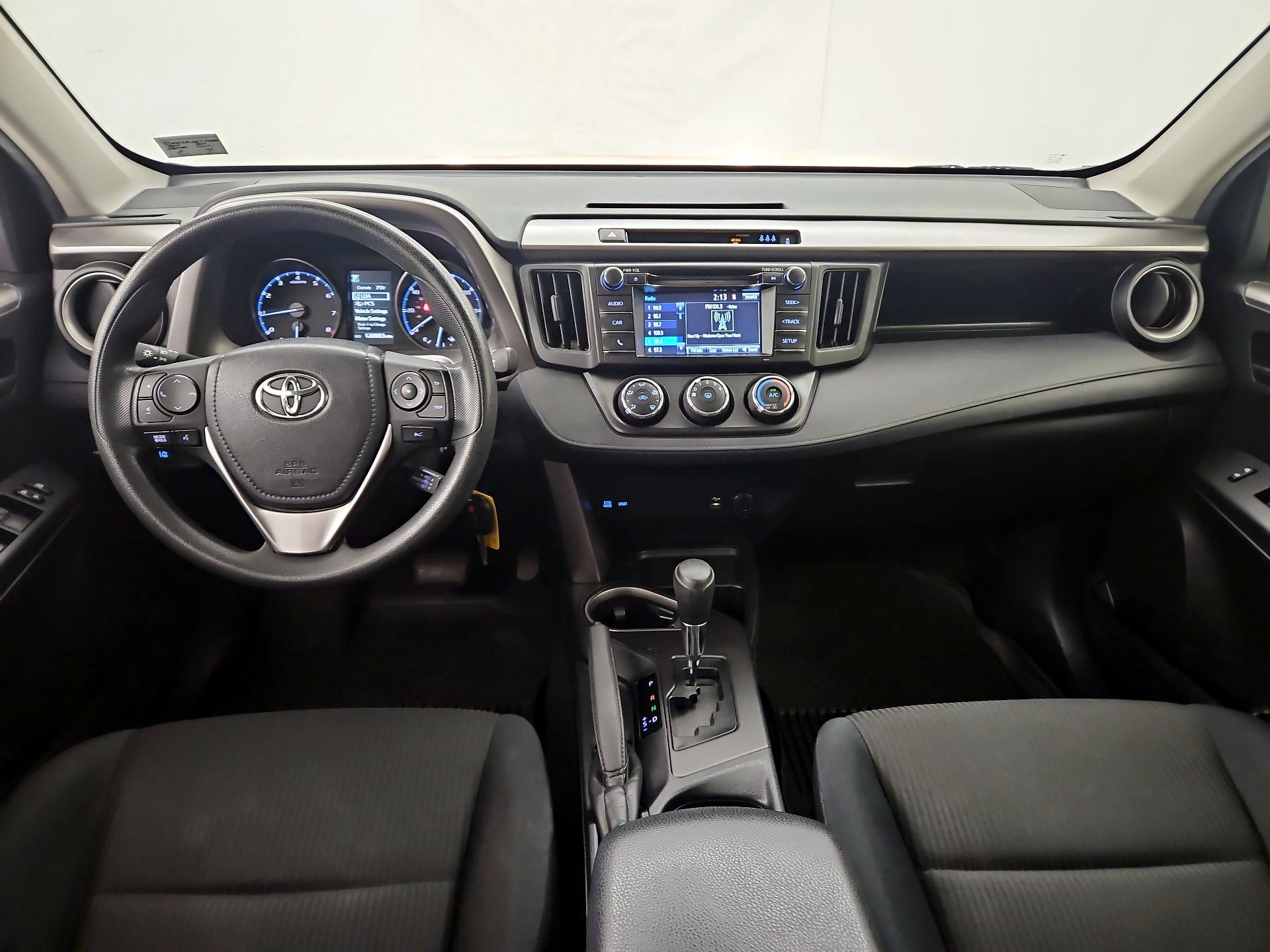 Thumbnail: 2017 Toyota RAV4 - 9