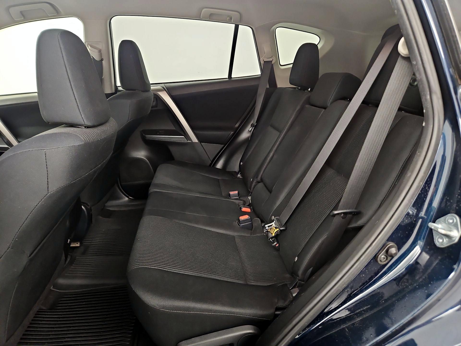 Thumbnail: 2017 Toyota RAV4 - 19