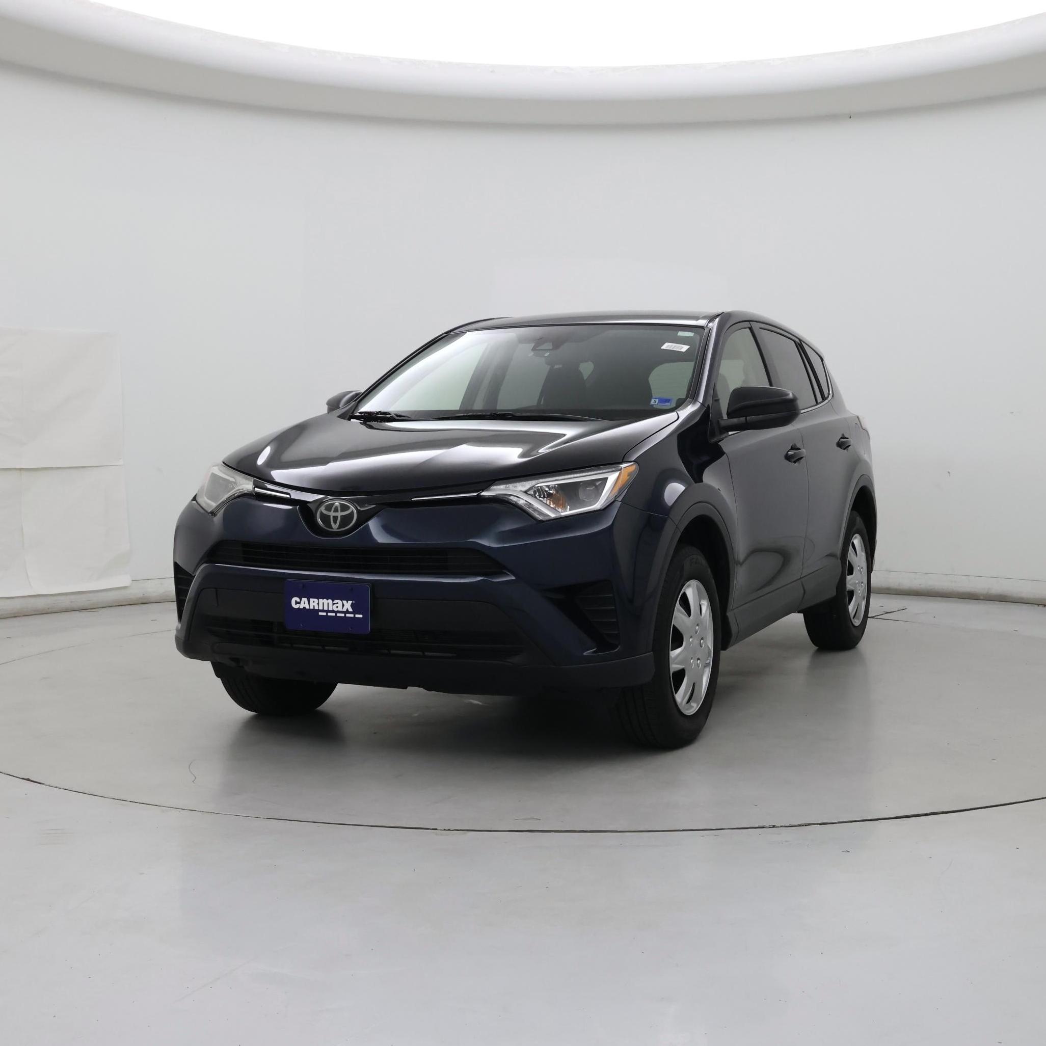 Thumbnail: 2017 Toyota RAV4 - 4
