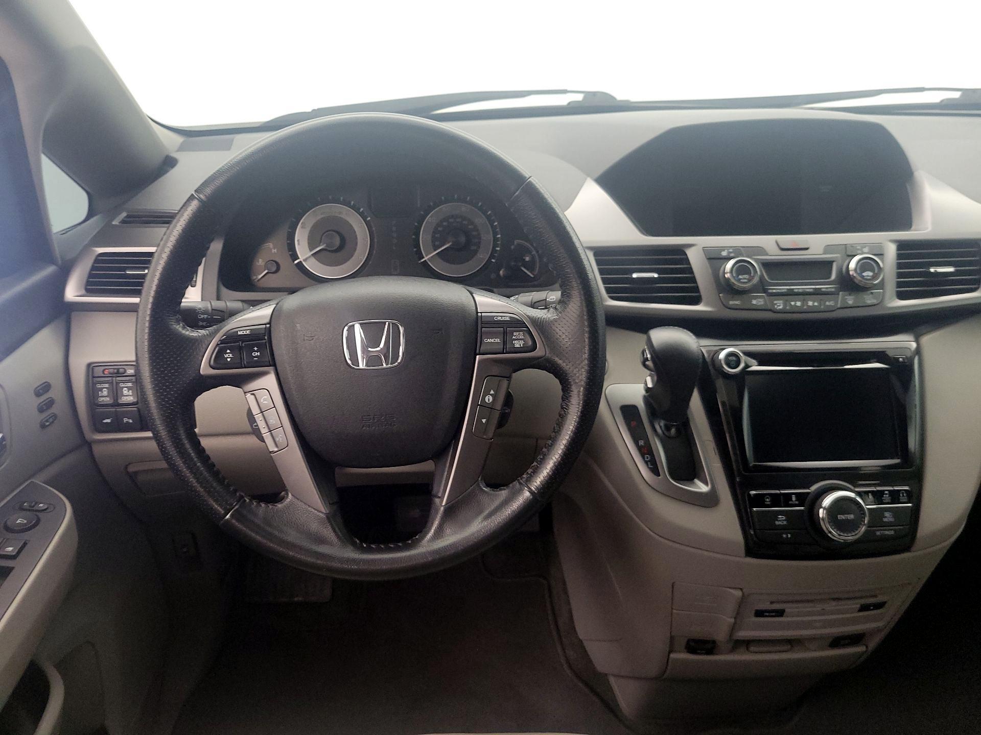 Thumbnail: 2015 Honda Odyssey - 10