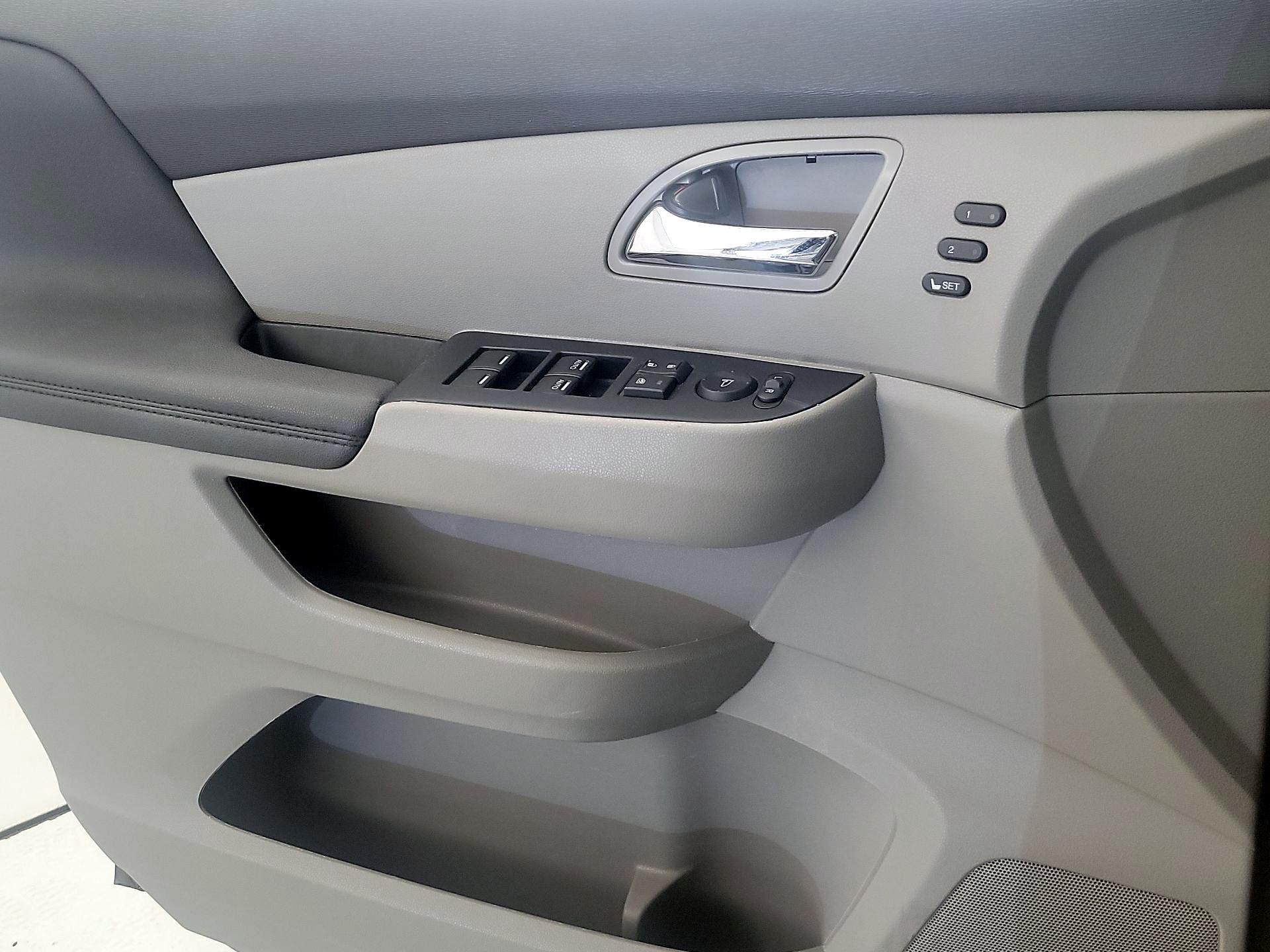 Thumbnail: 2015 Honda Odyssey - 12