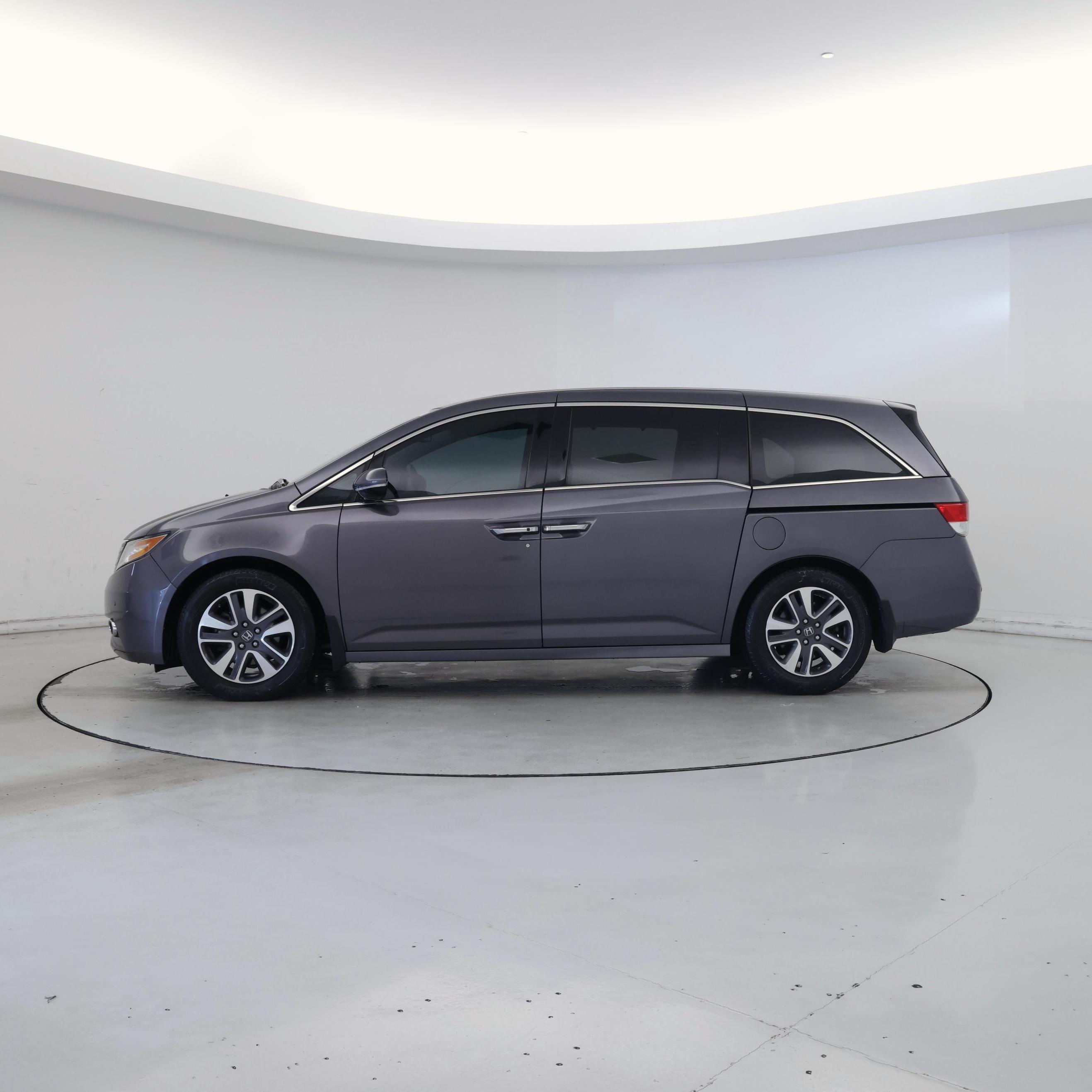 Thumbnail: 2015 Honda Odyssey - 3
