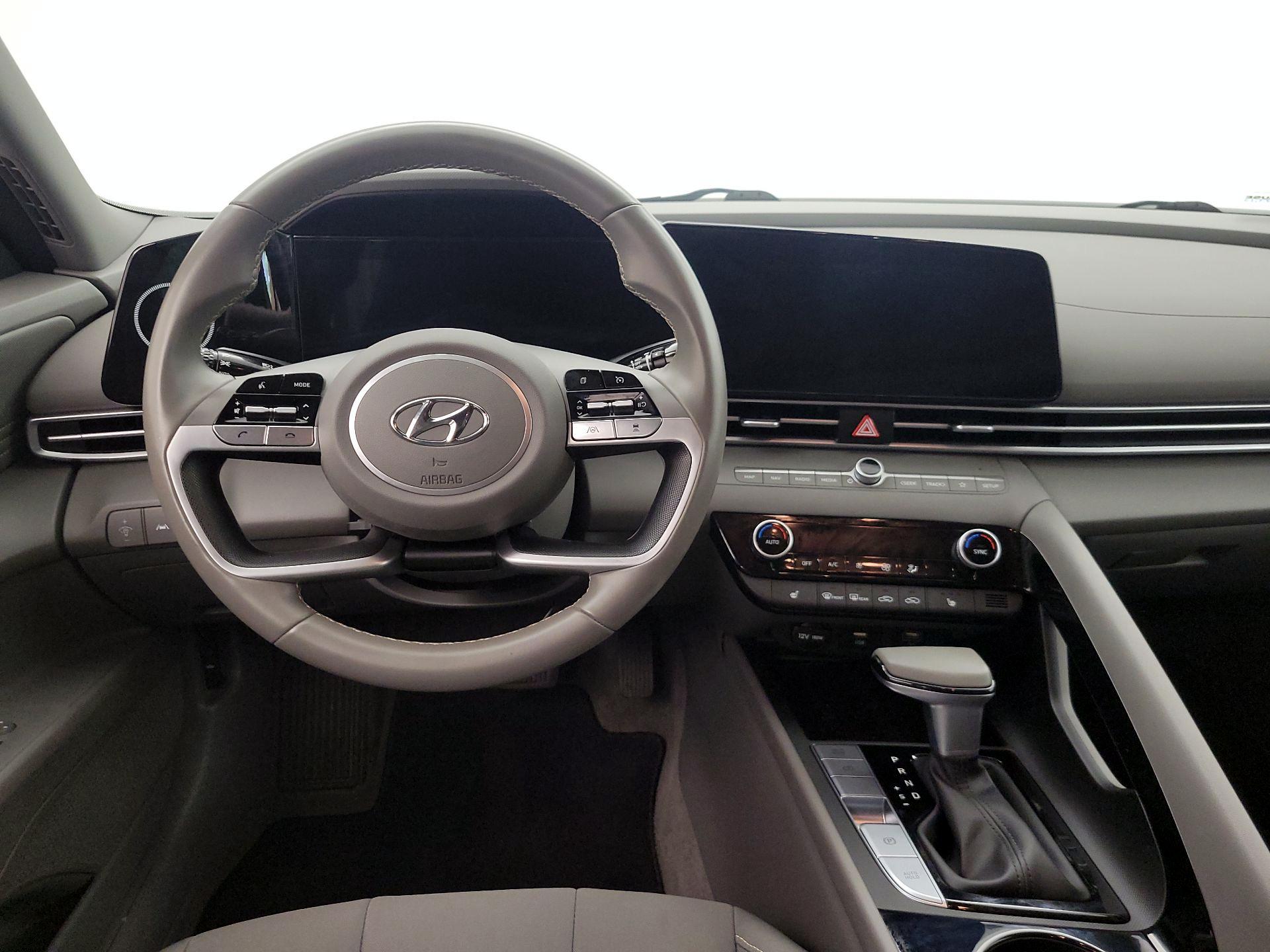 Thumbnail: 2023 Hyundai Elantra - 10