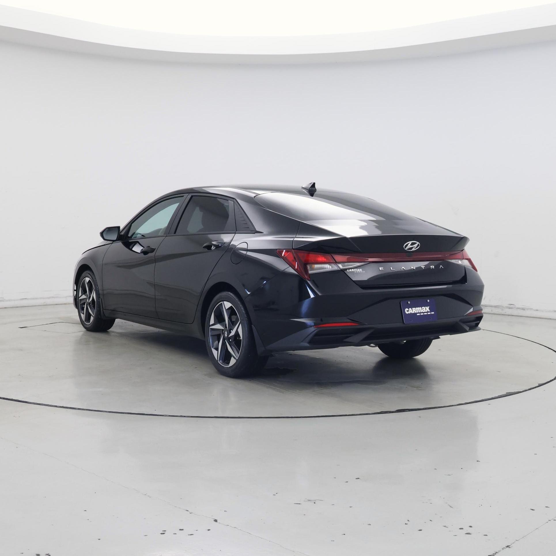 Thumbnail: 2023 Hyundai Elantra - 2