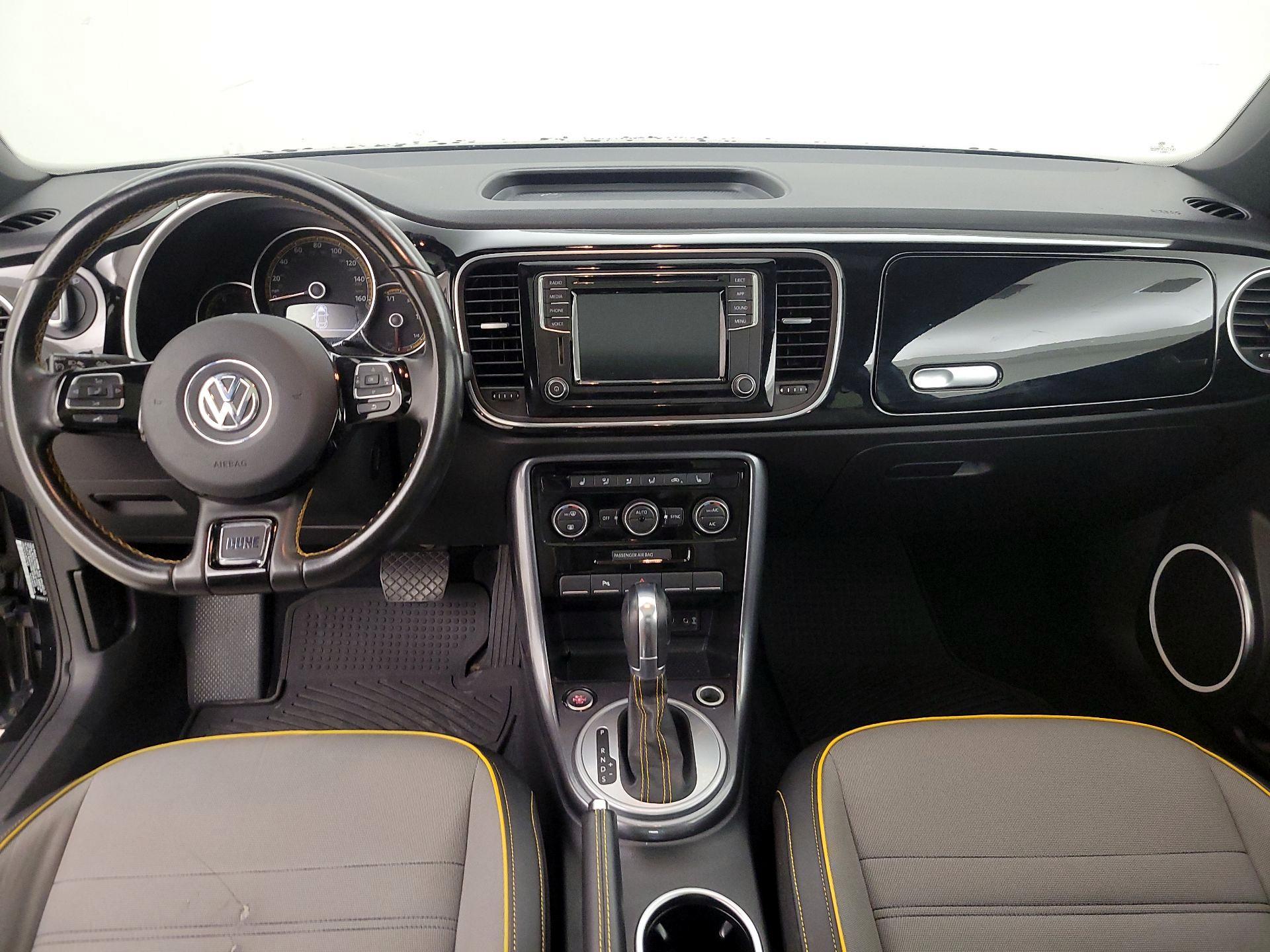 Thumbnail: 2018 Volkswagen Beetle - 9