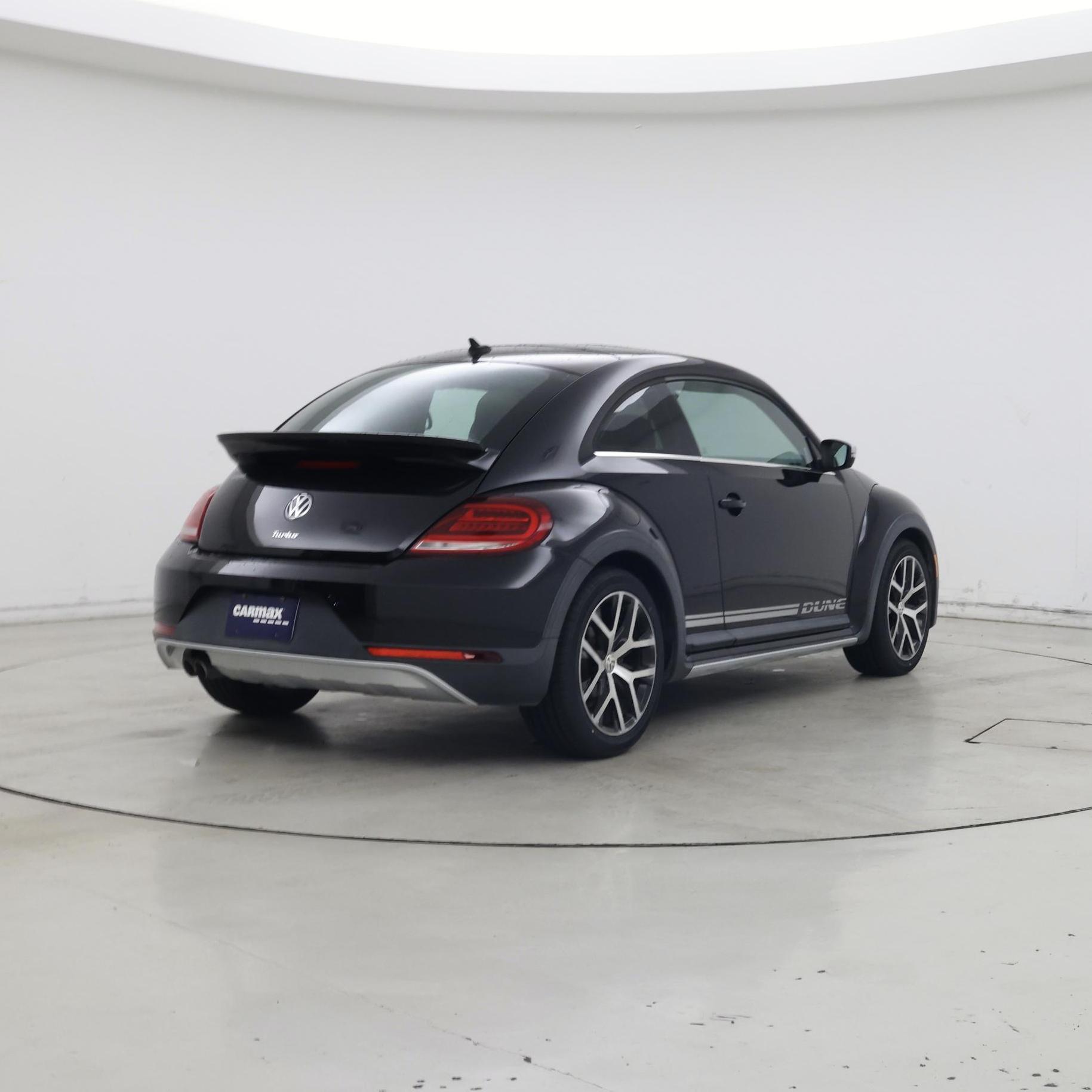 Thumbnail: 2018 Volkswagen Beetle - 8