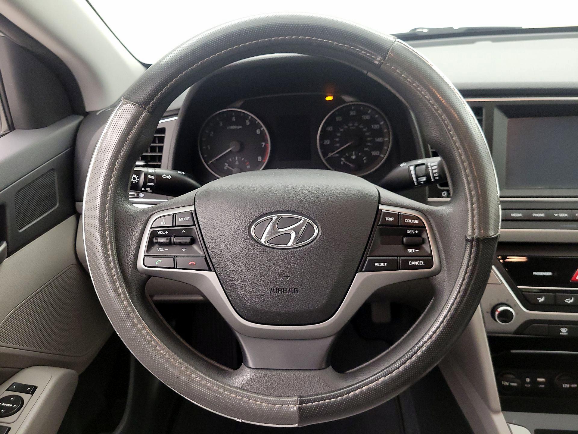 Thumbnail: 2017 Hyundai Elantra - 10