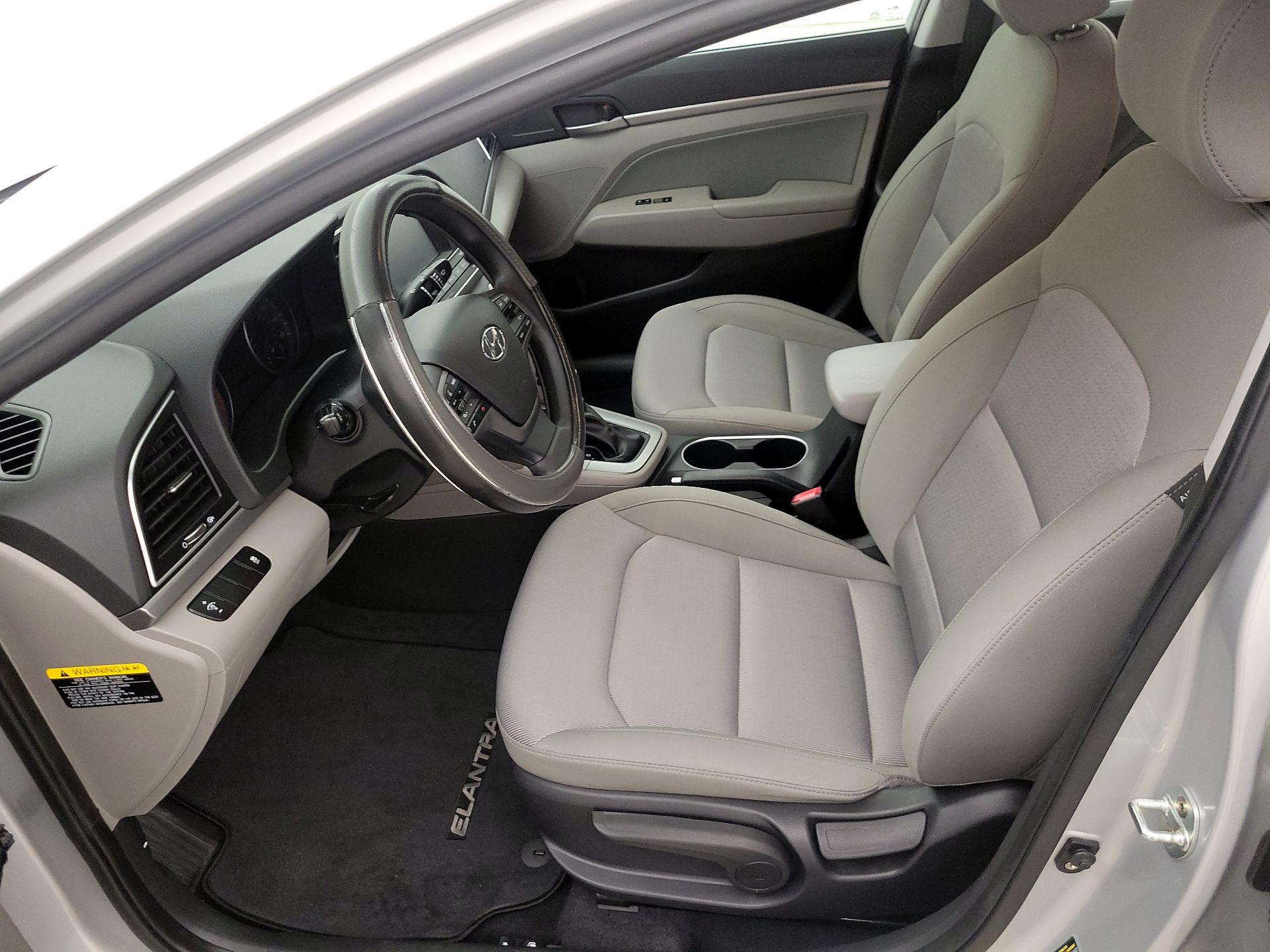 Thumbnail: 2017 Hyundai Elantra - 11