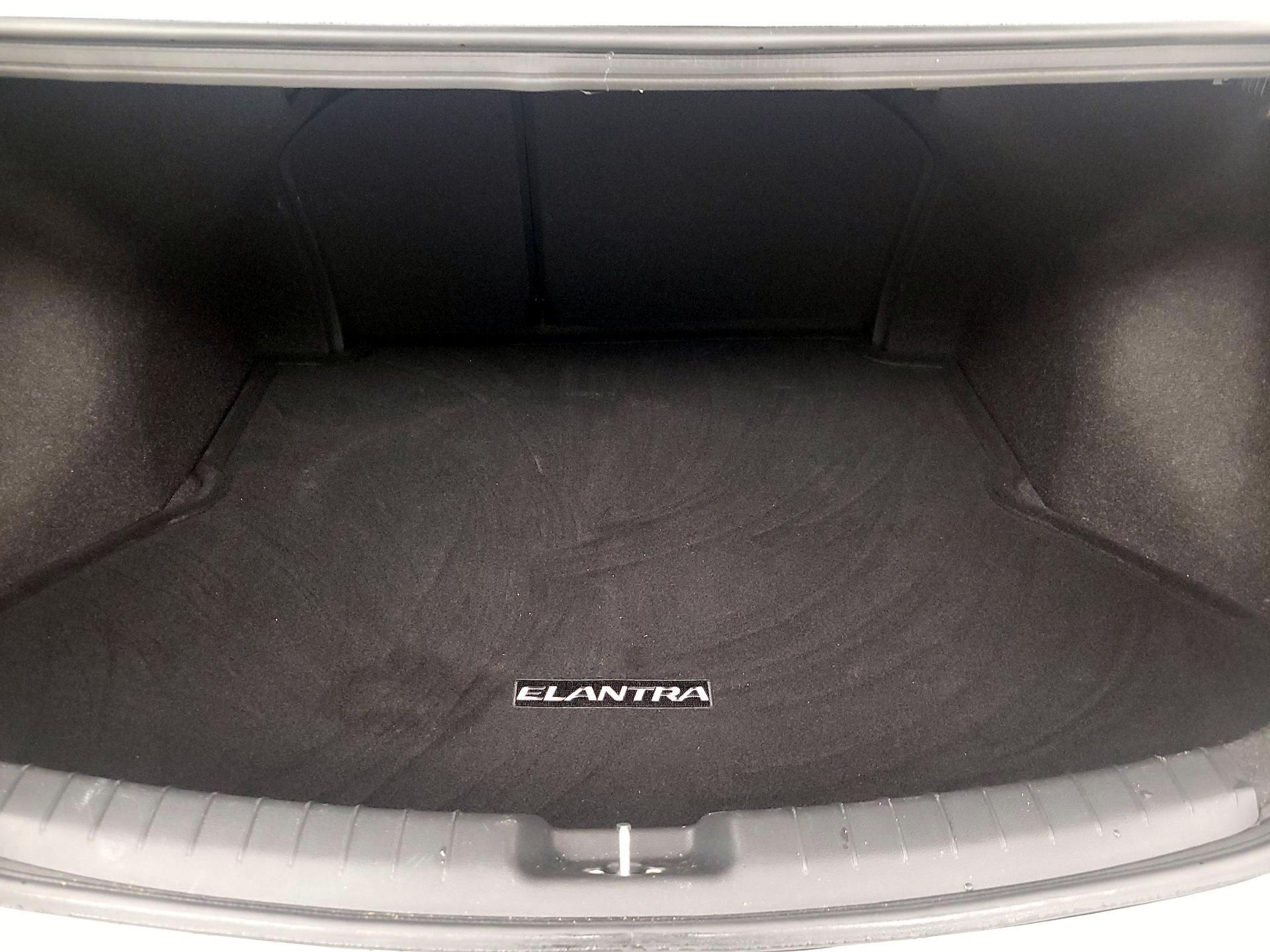 Thumbnail: 2017 Hyundai Elantra - 20