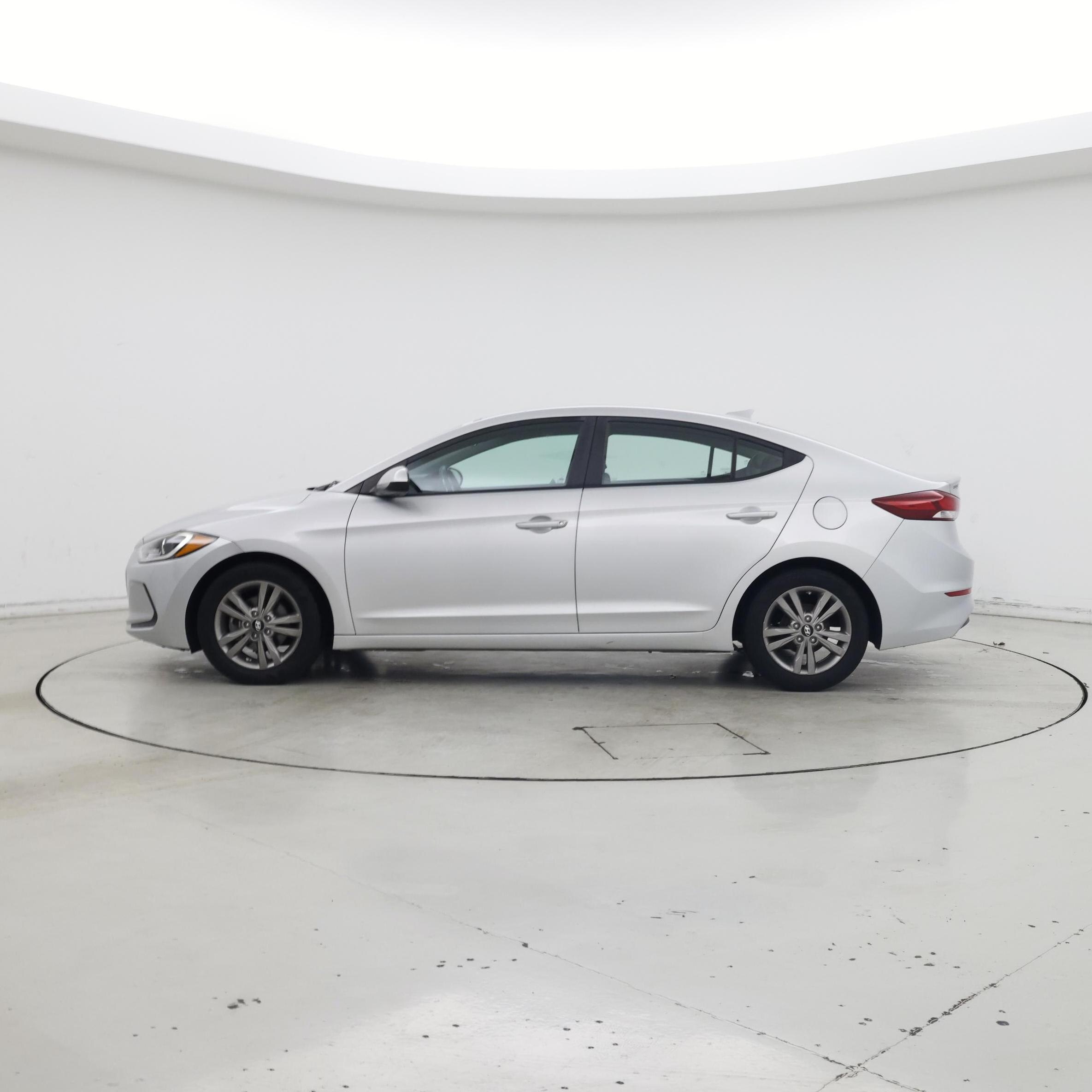 Thumbnail: 2017 Hyundai Elantra - 3