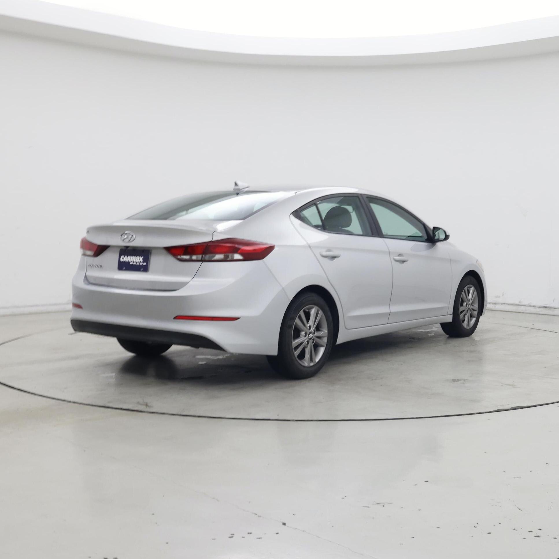 Thumbnail: 2017 Hyundai Elantra - 8