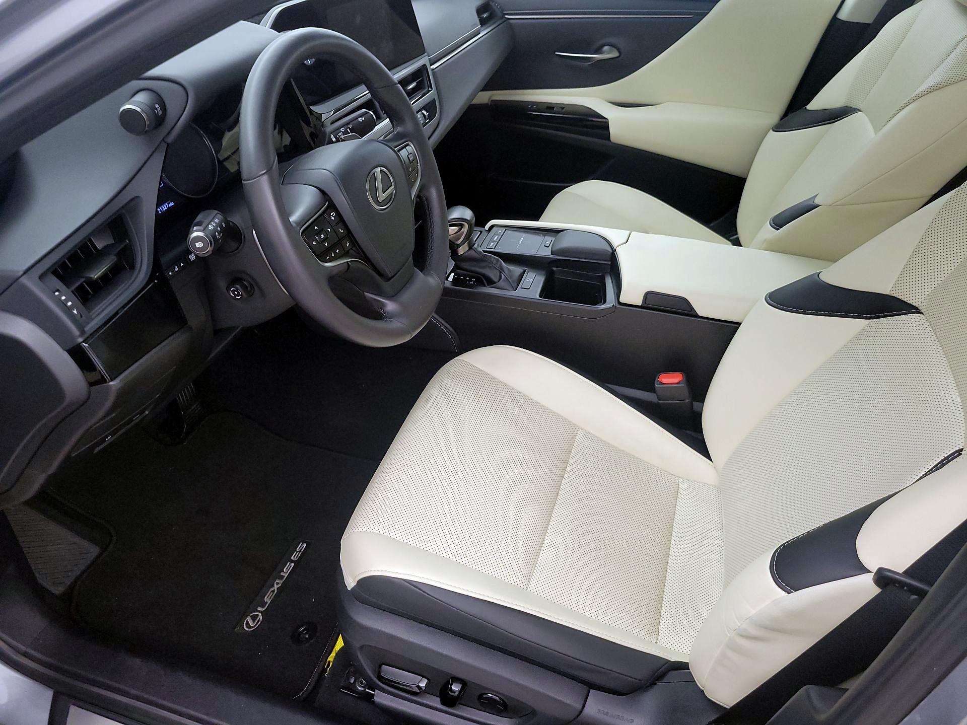 Thumbnail: 2022 Lexus ES - 11