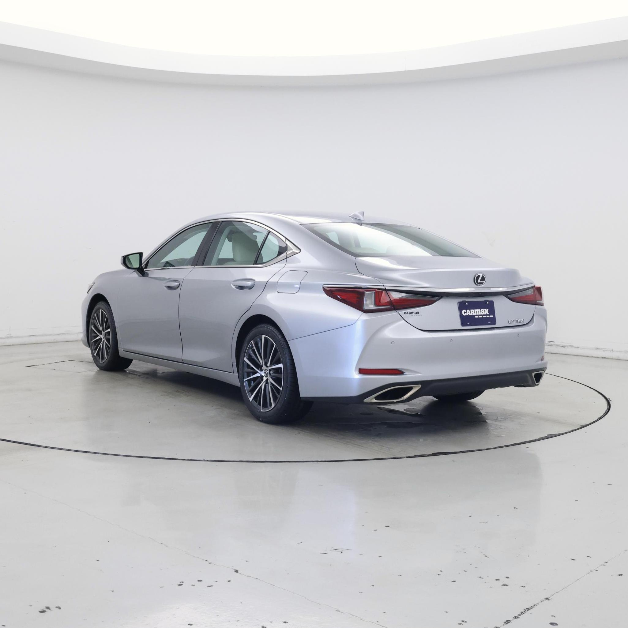 Thumbnail: 2022 Lexus ES - 2