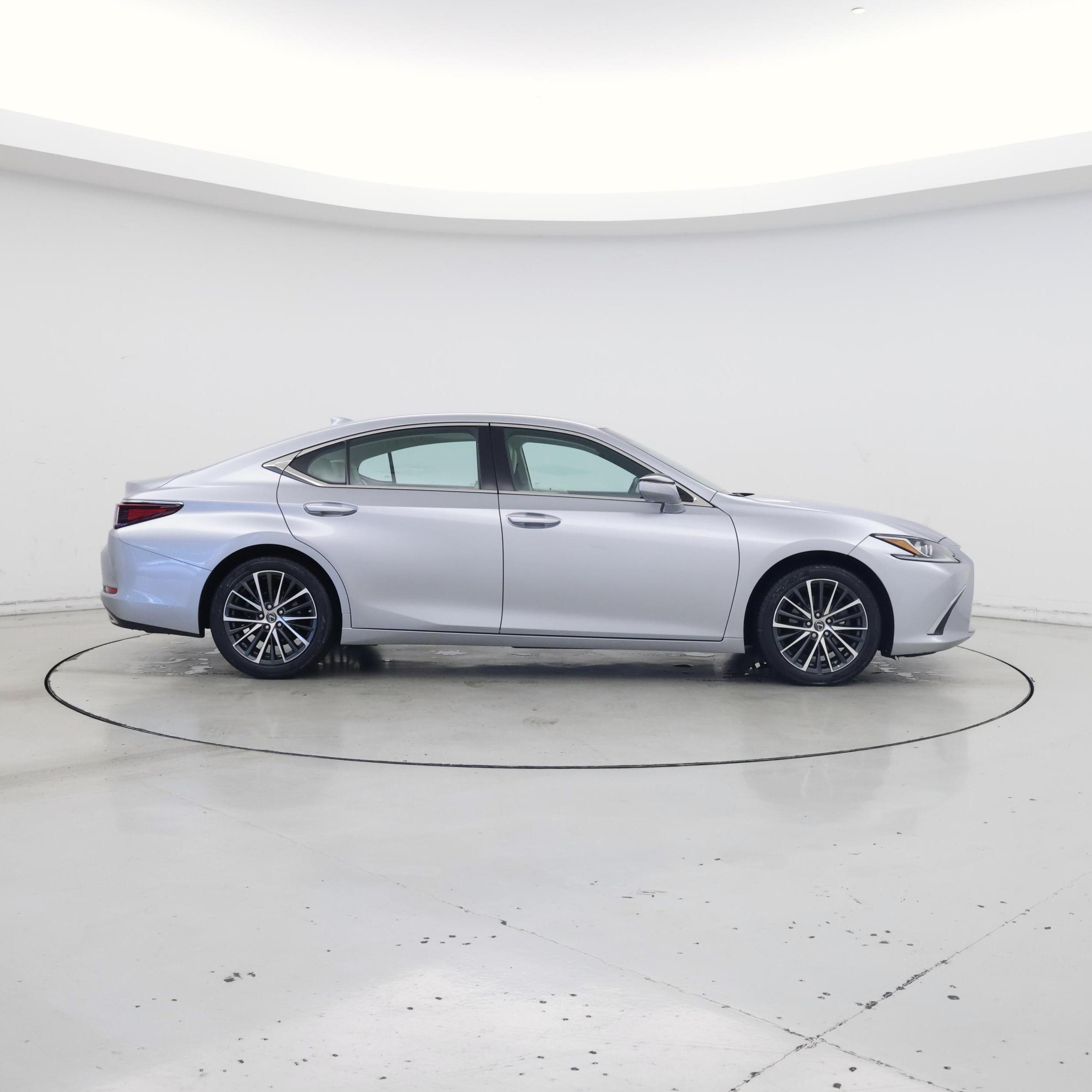 Thumbnail: 2022 Lexus ES - 7