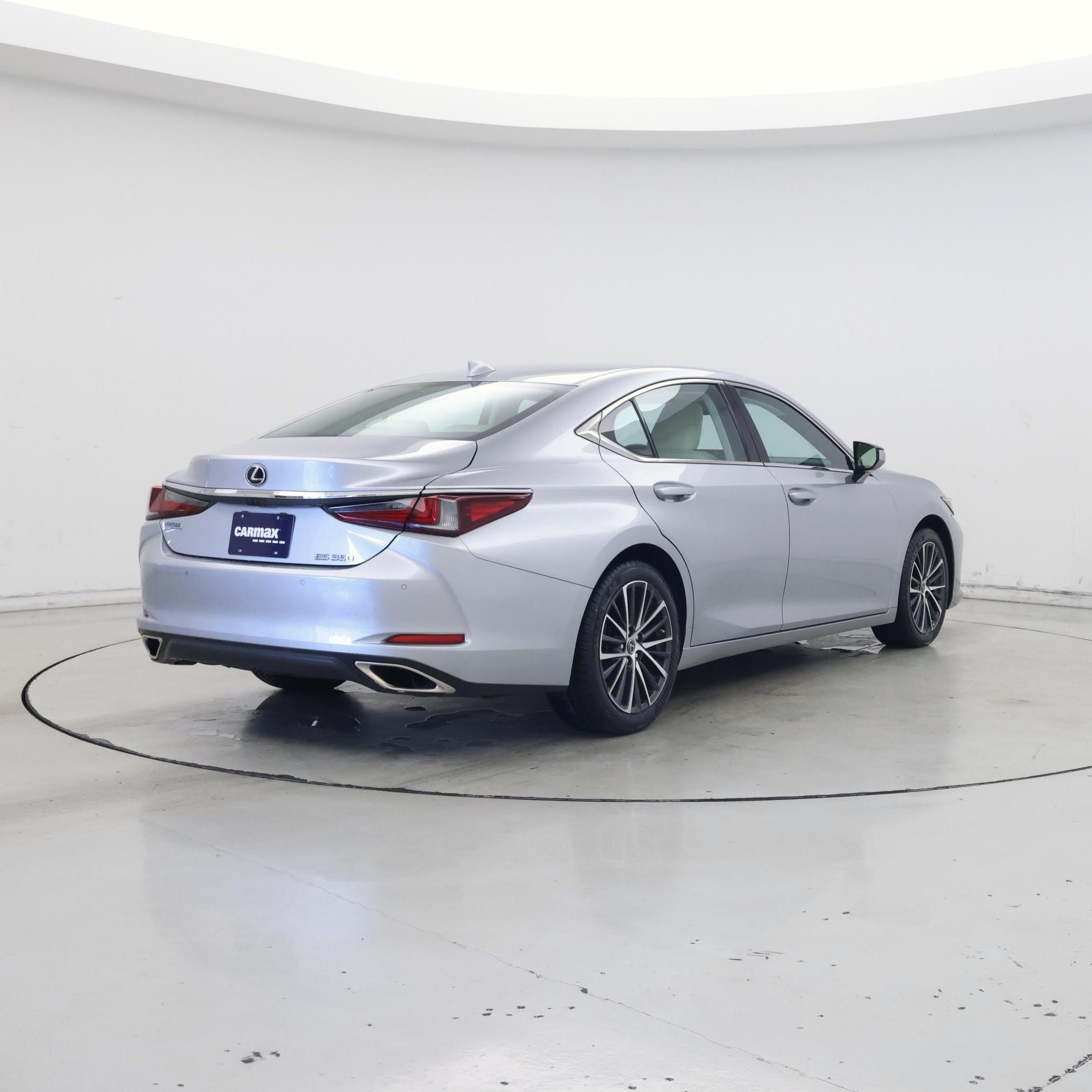 Thumbnail: 2022 Lexus ES - 8