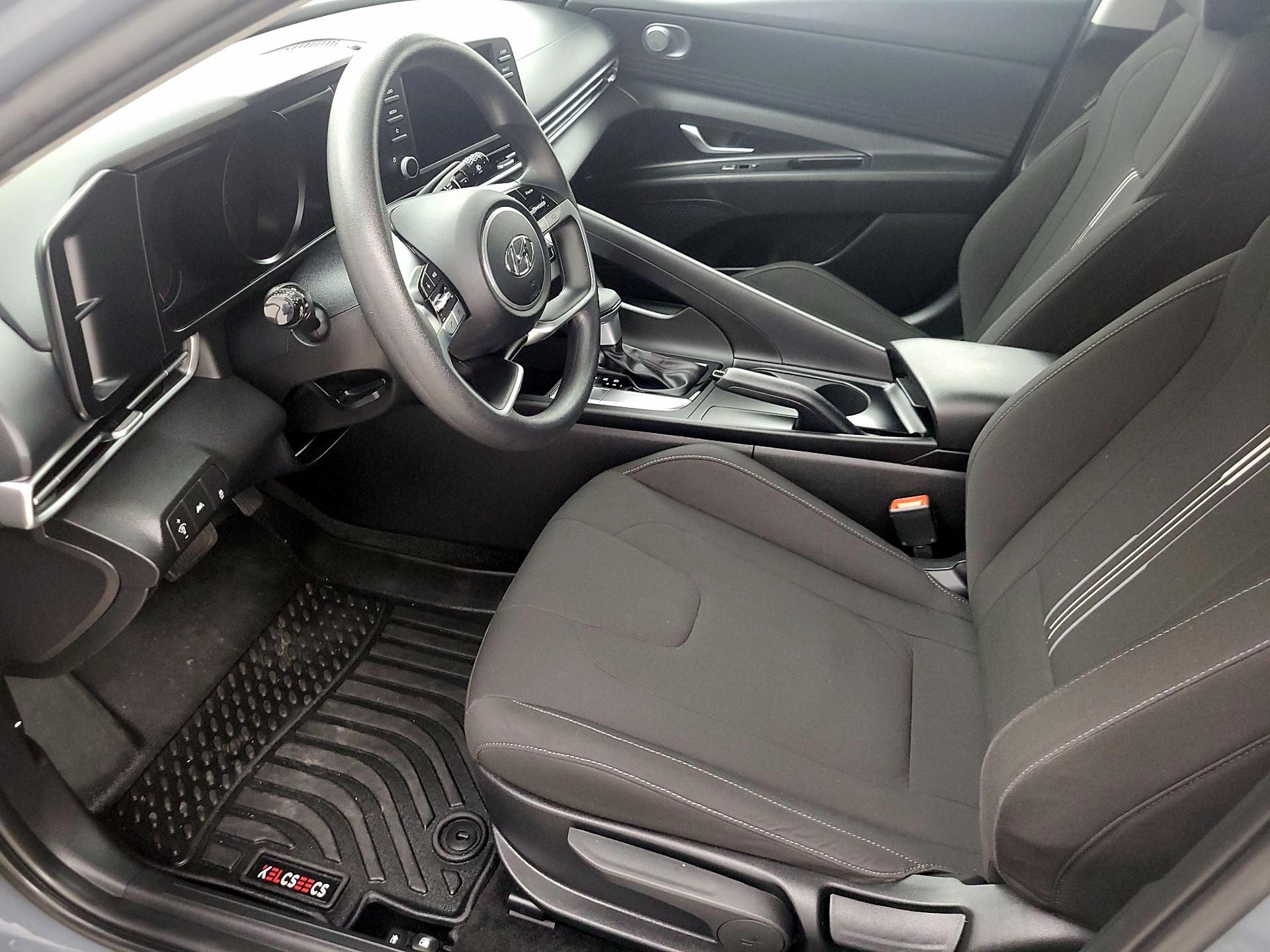 Thumbnail: 2022 Hyundai Elantra - 11