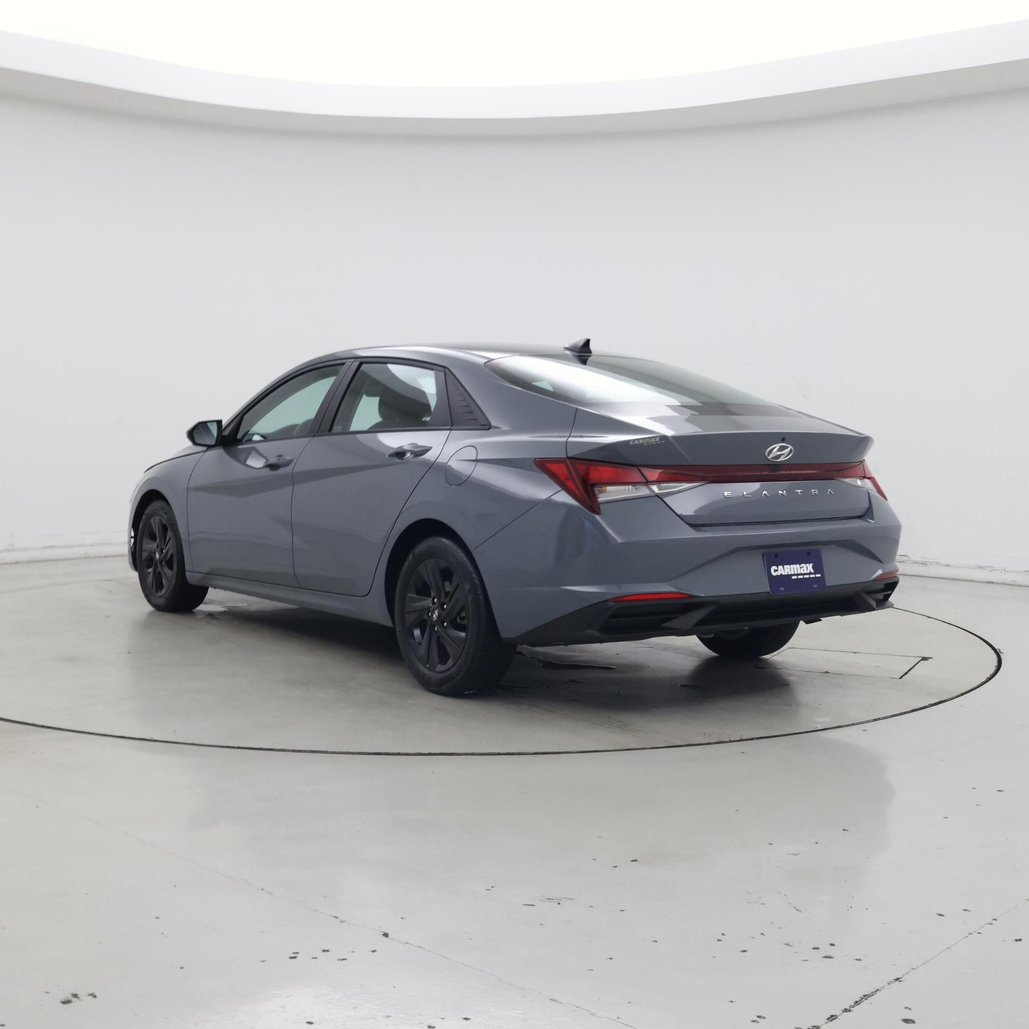 Thumbnail: 2022 Hyundai Elantra - 2