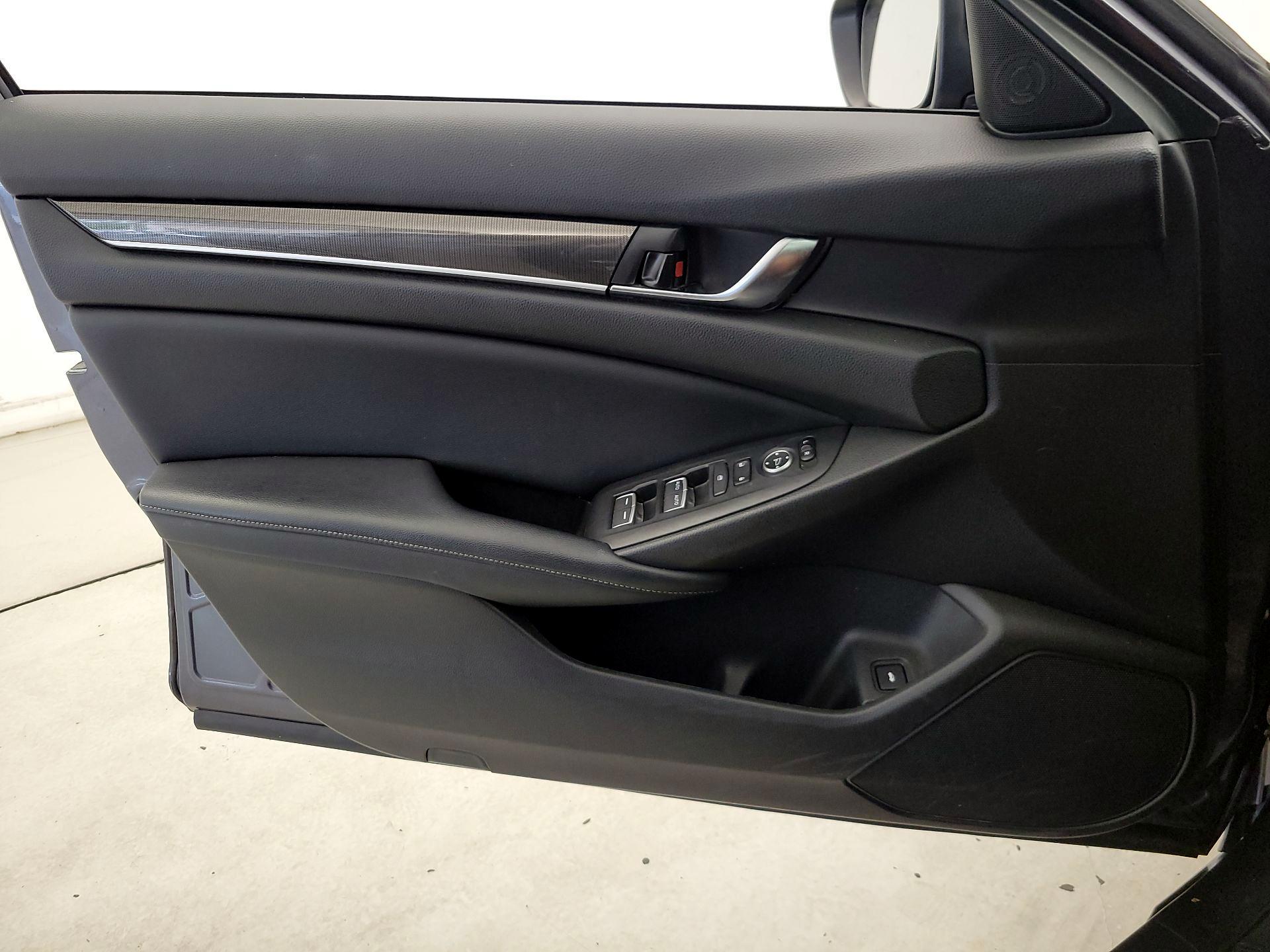Thumbnail: 2018 Honda Accord - 12