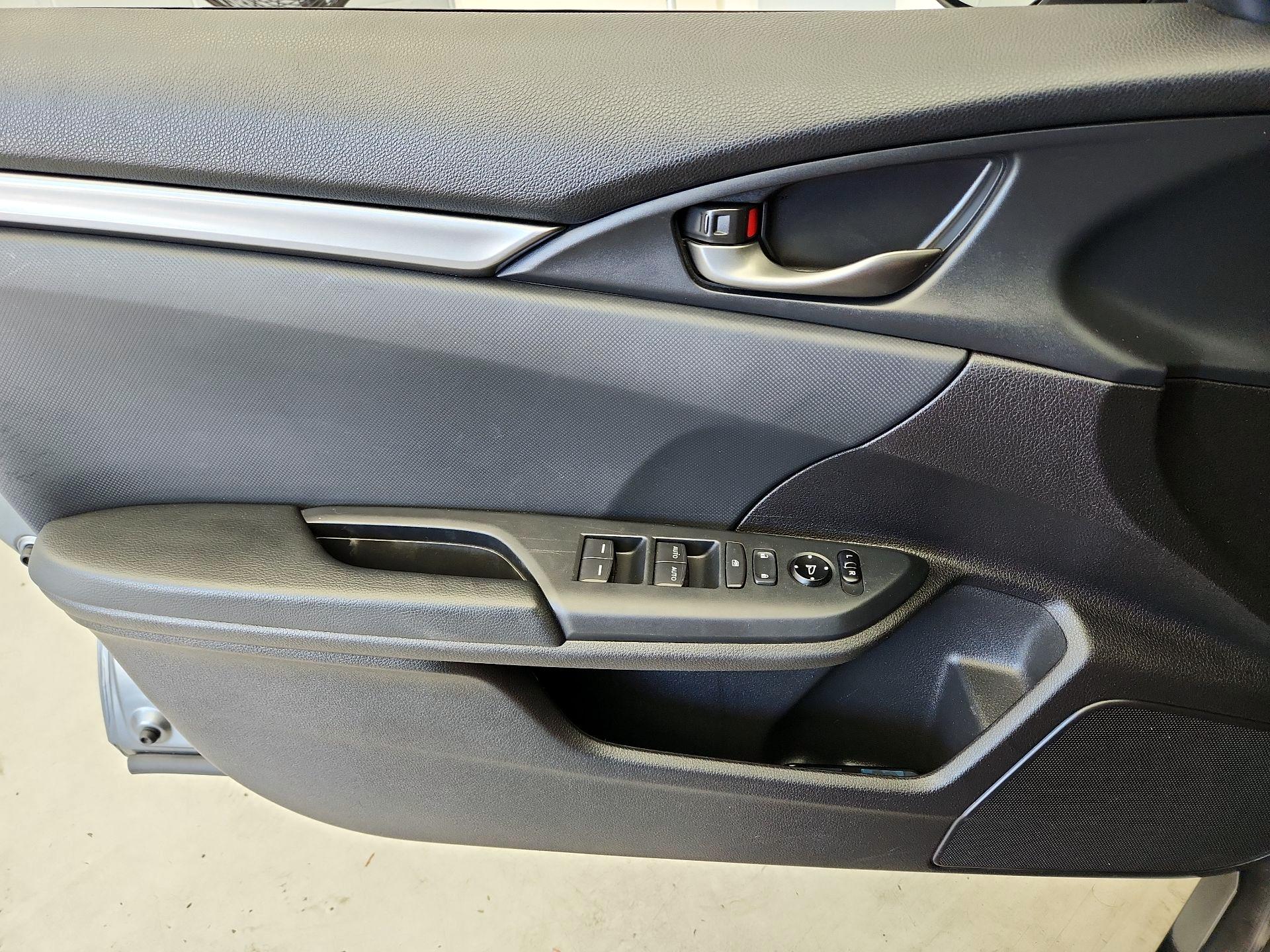 Thumbnail: 2020 Honda Civic - 12