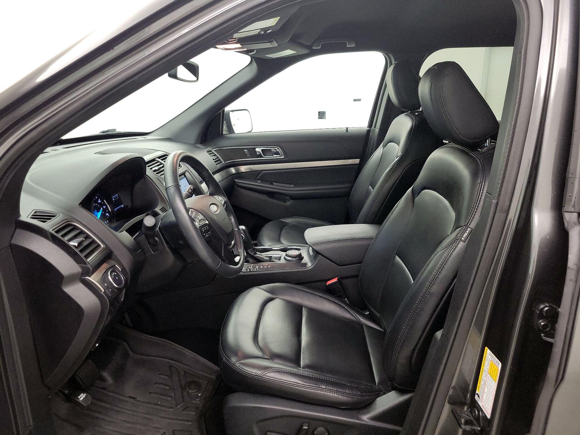 Thumbnail: 2019 Ford Explorer - 11