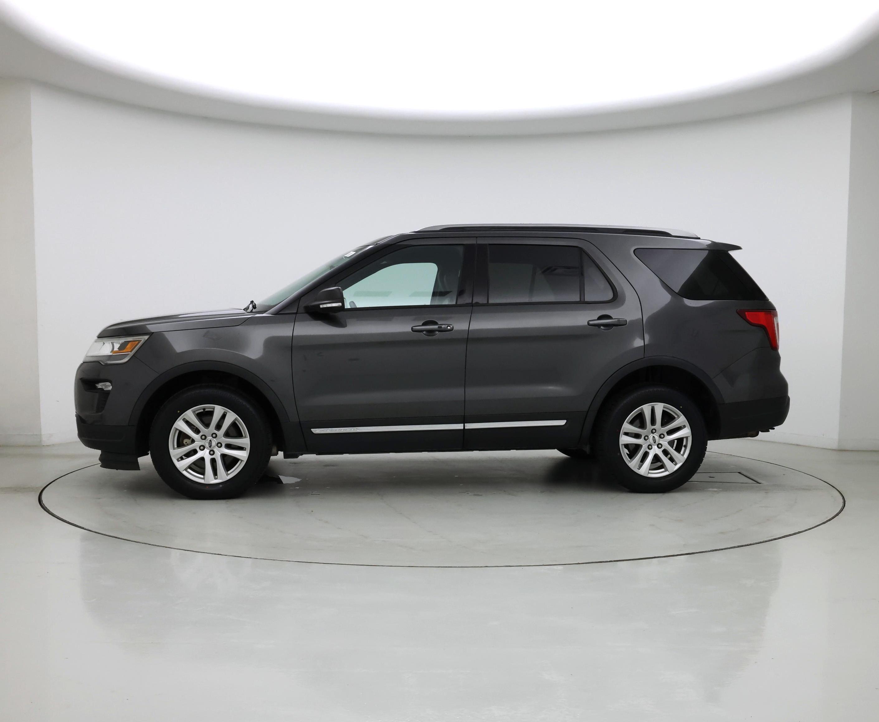 Thumbnail: 2019 Ford Explorer - 3