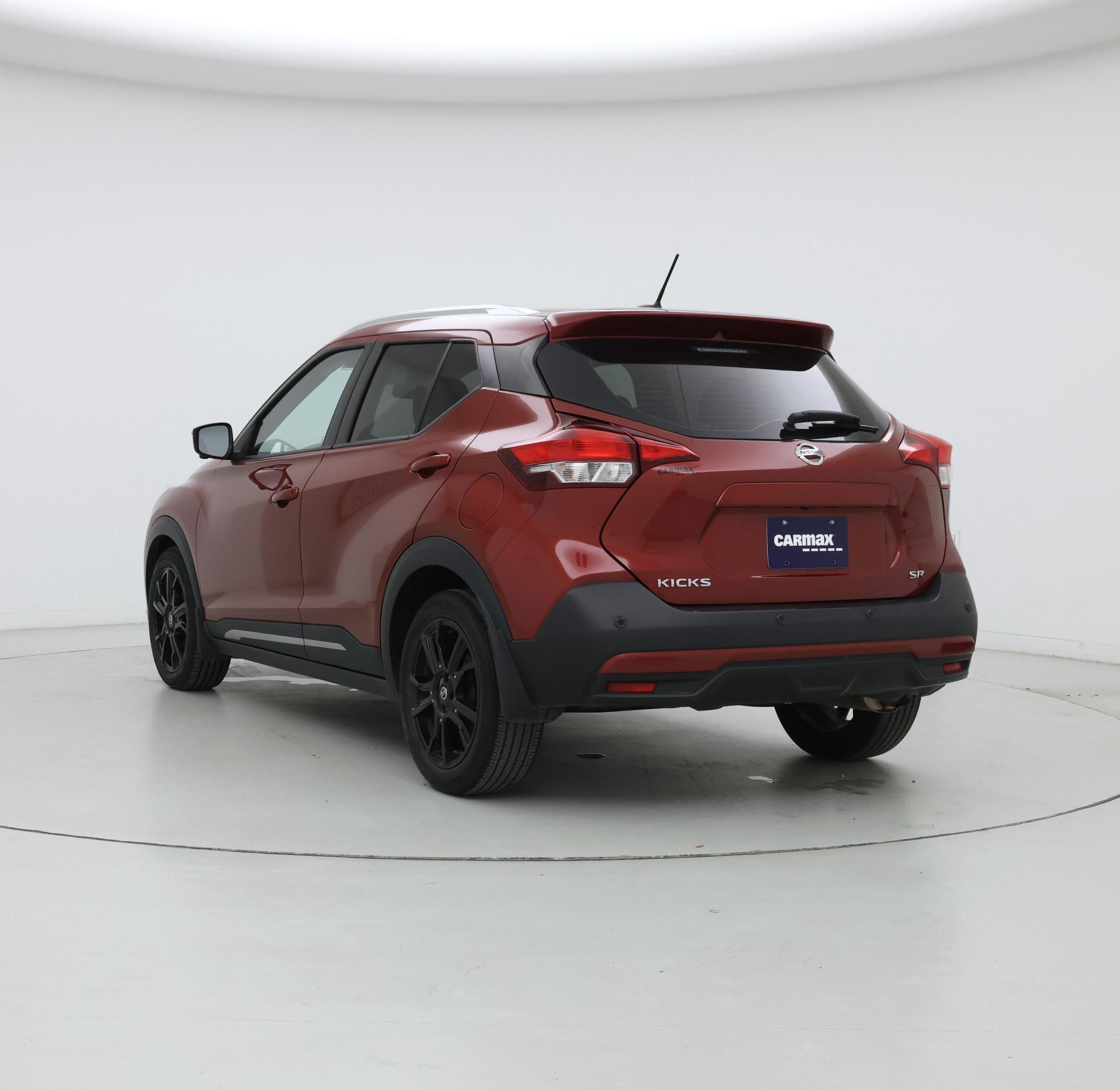 Thumbnail: 2020 Nissan Kicks - 2