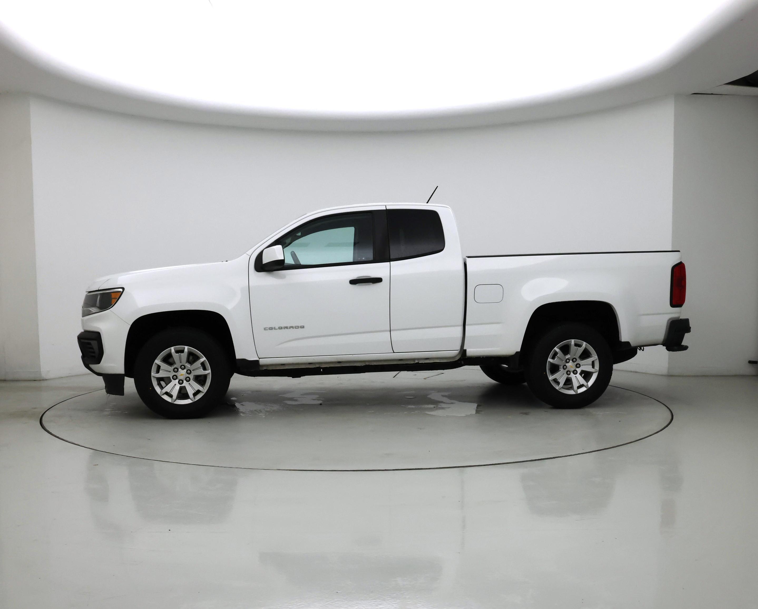 Thumbnail: 2022 Chevrolet Colorado - 3