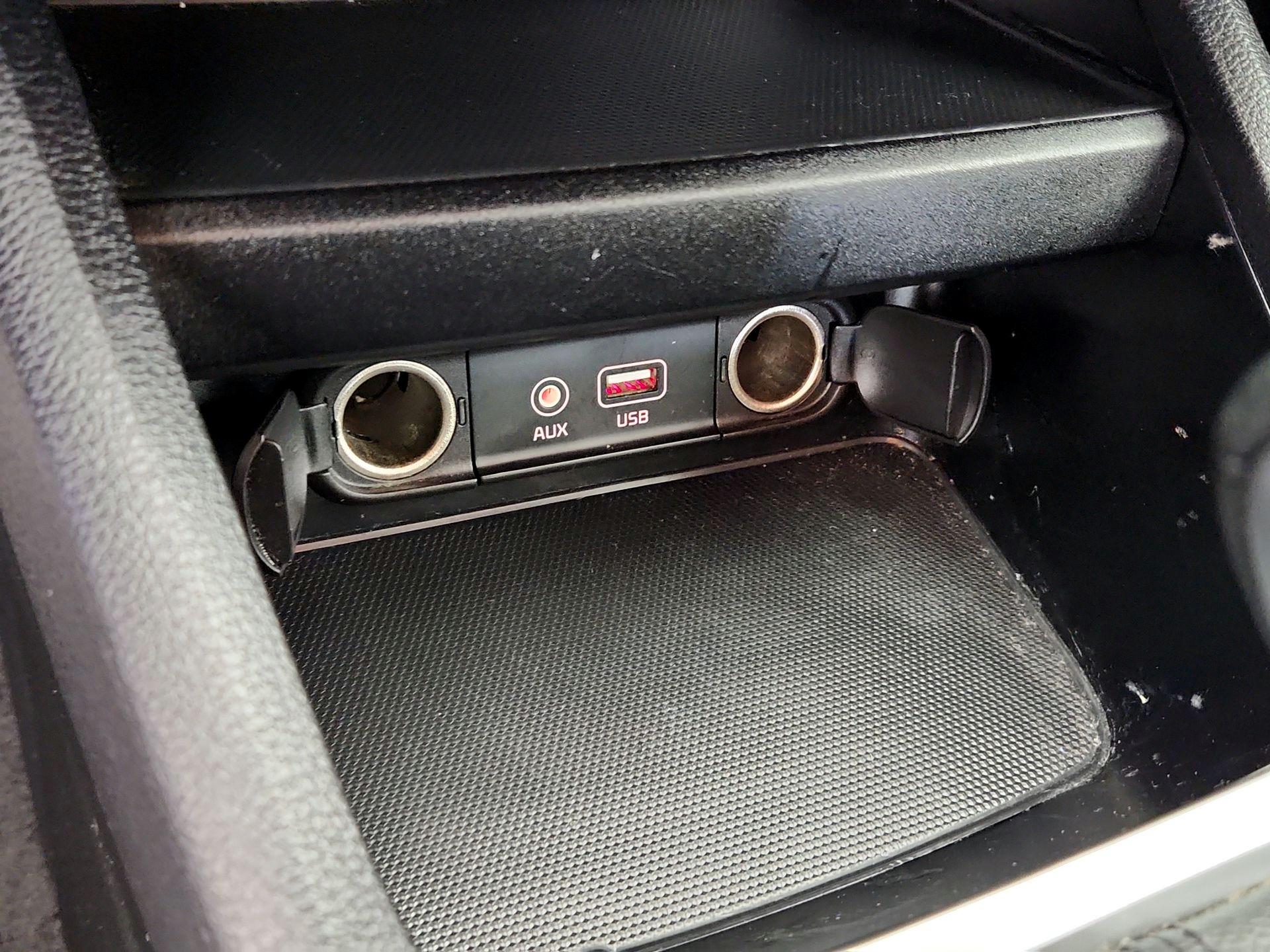 Thumbnail: 2020 Kia Forte - 18