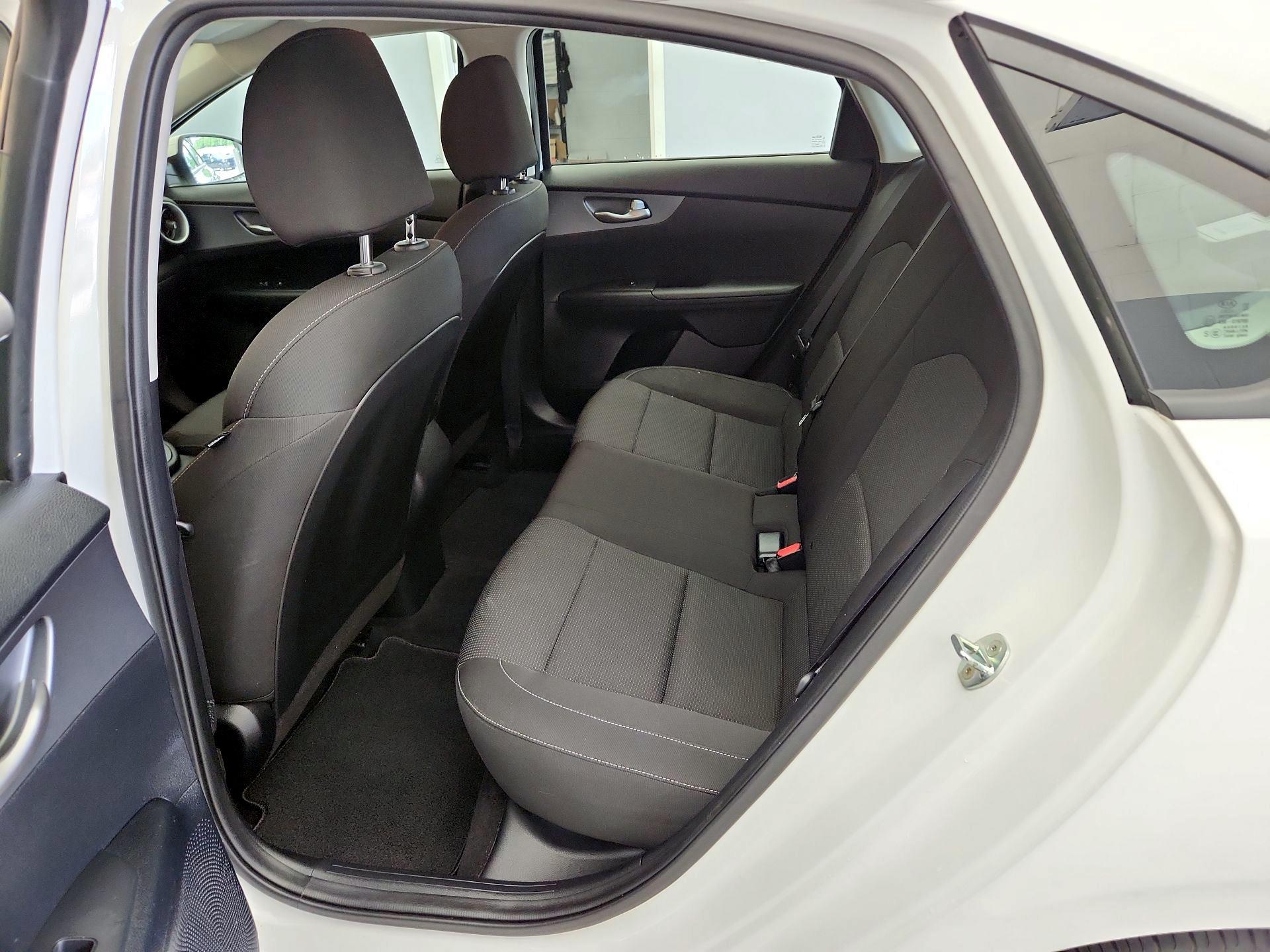 Thumbnail: 2020 Kia Forte - 19
