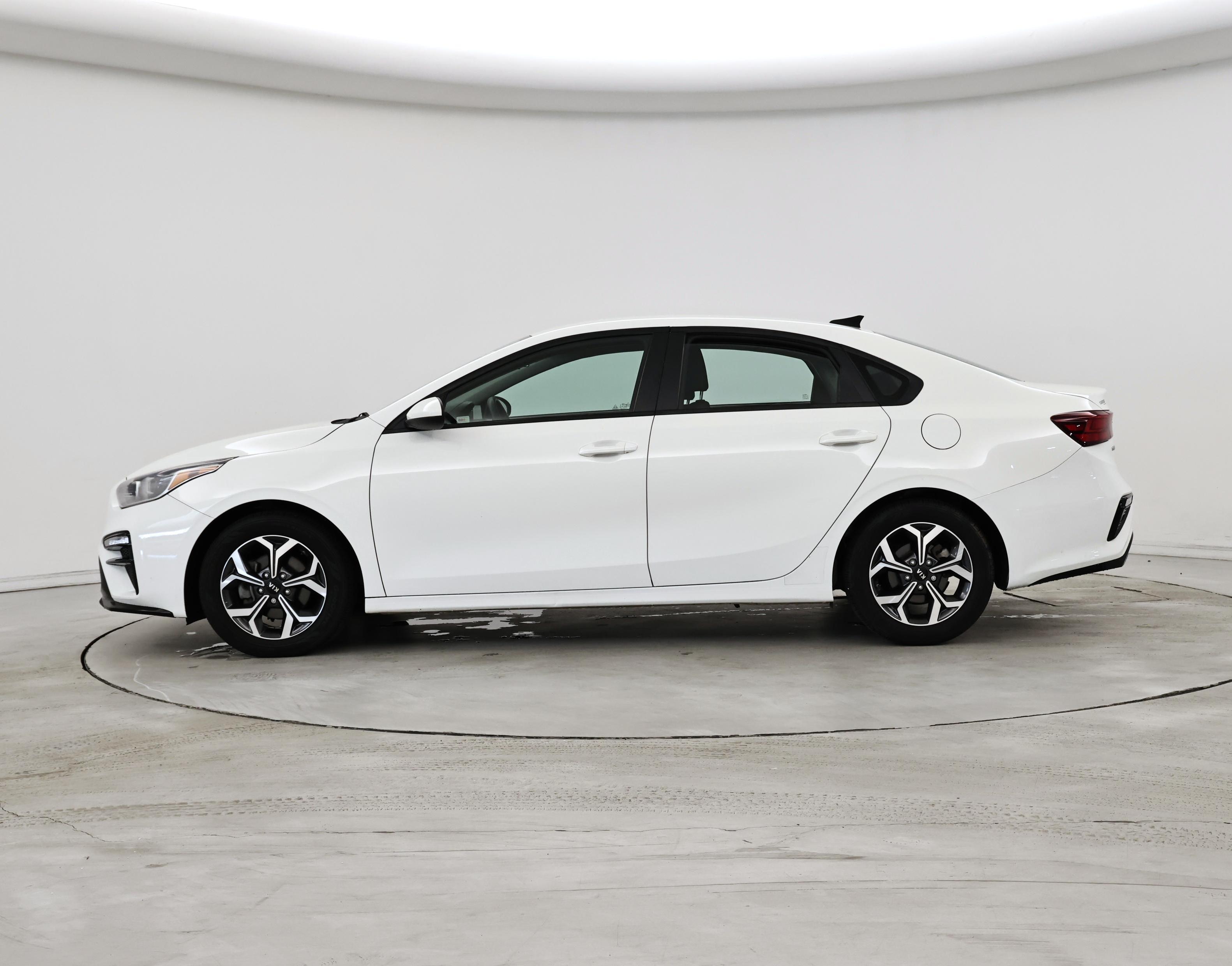 Thumbnail: 2020 Kia Forte - 3