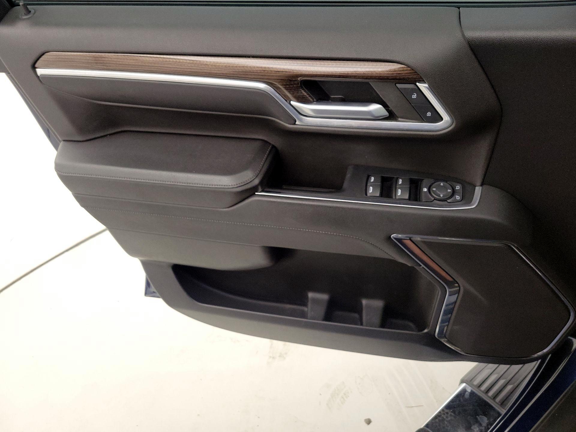 Thumbnail: 2023 Chevrolet Silverado 1500 - 12