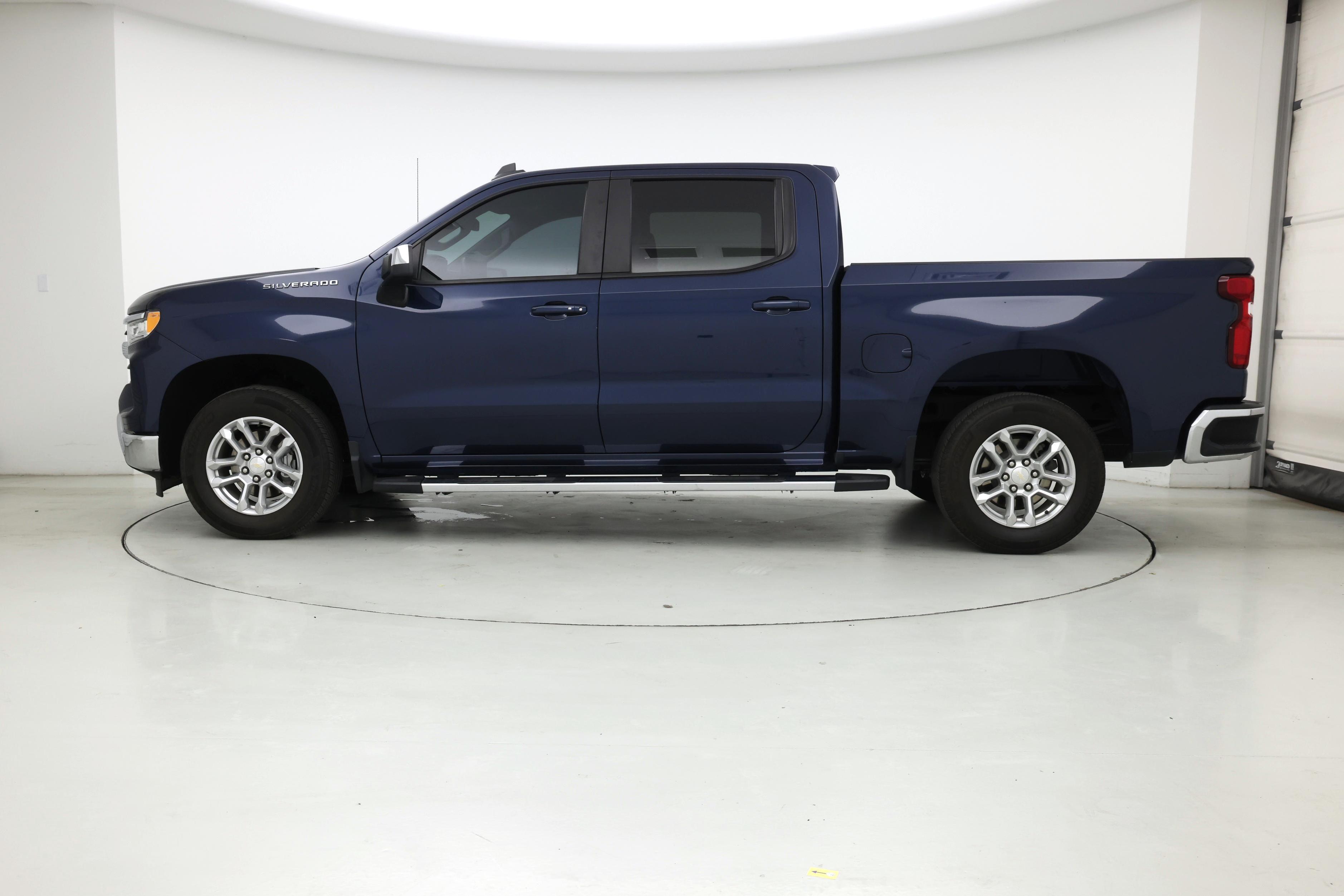 Thumbnail: 2023 Chevrolet Silverado 1500 - 3