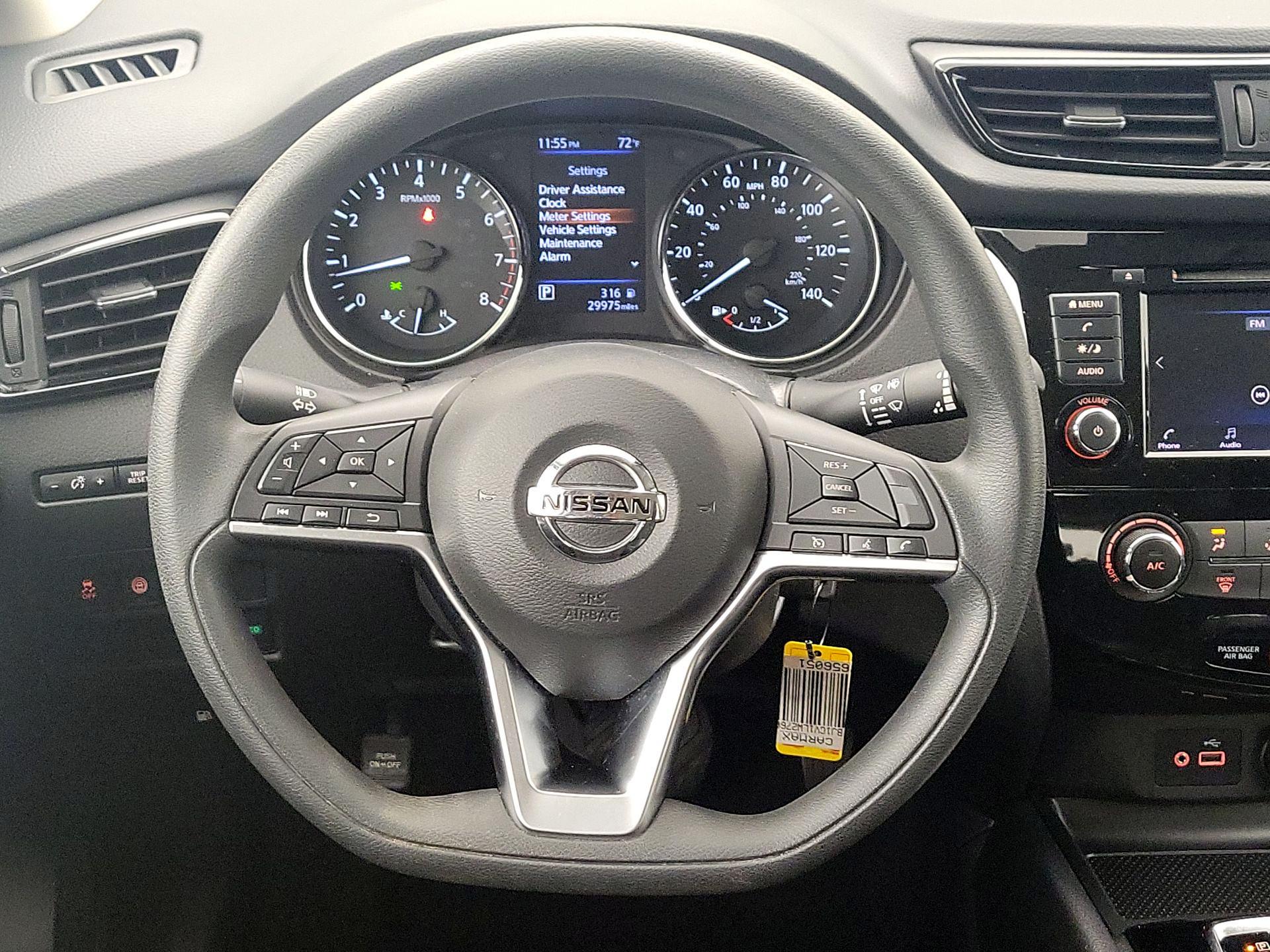 Thumbnail: 2020 Nissan Rogue Sport - 10