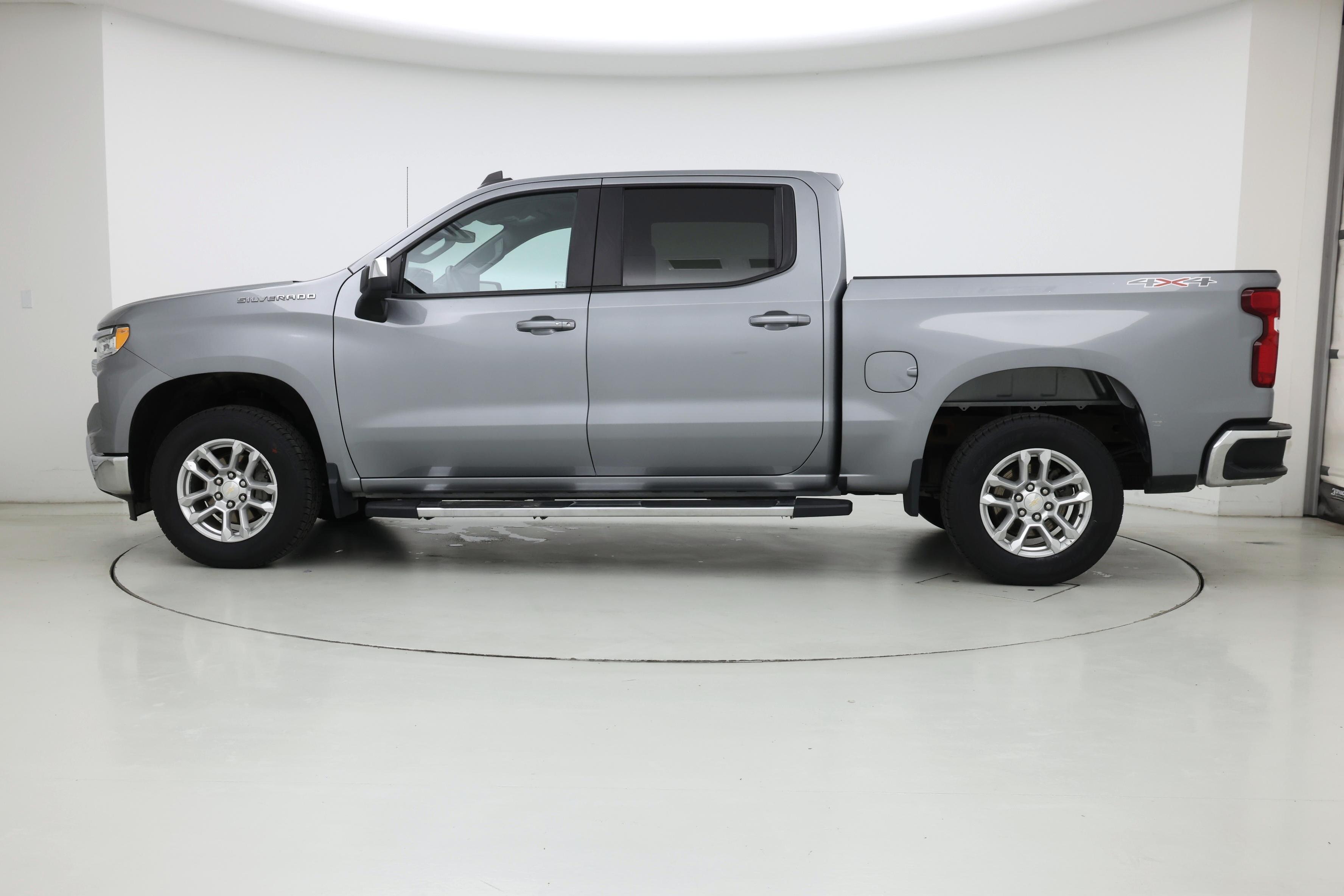 Thumbnail: 2023 Chevrolet Silverado 1500 - 3