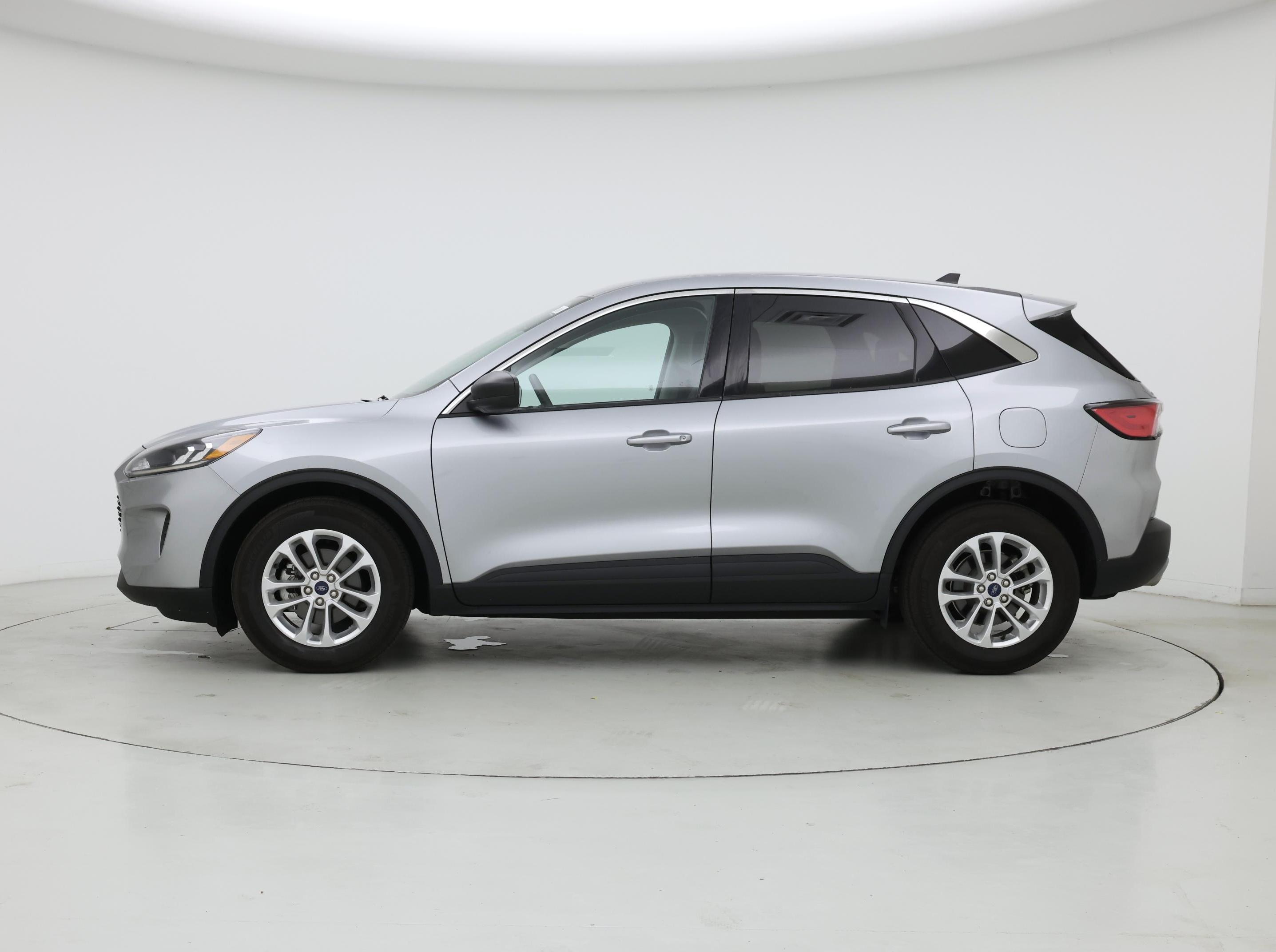 Thumbnail: 2022 Ford Escape - 3
