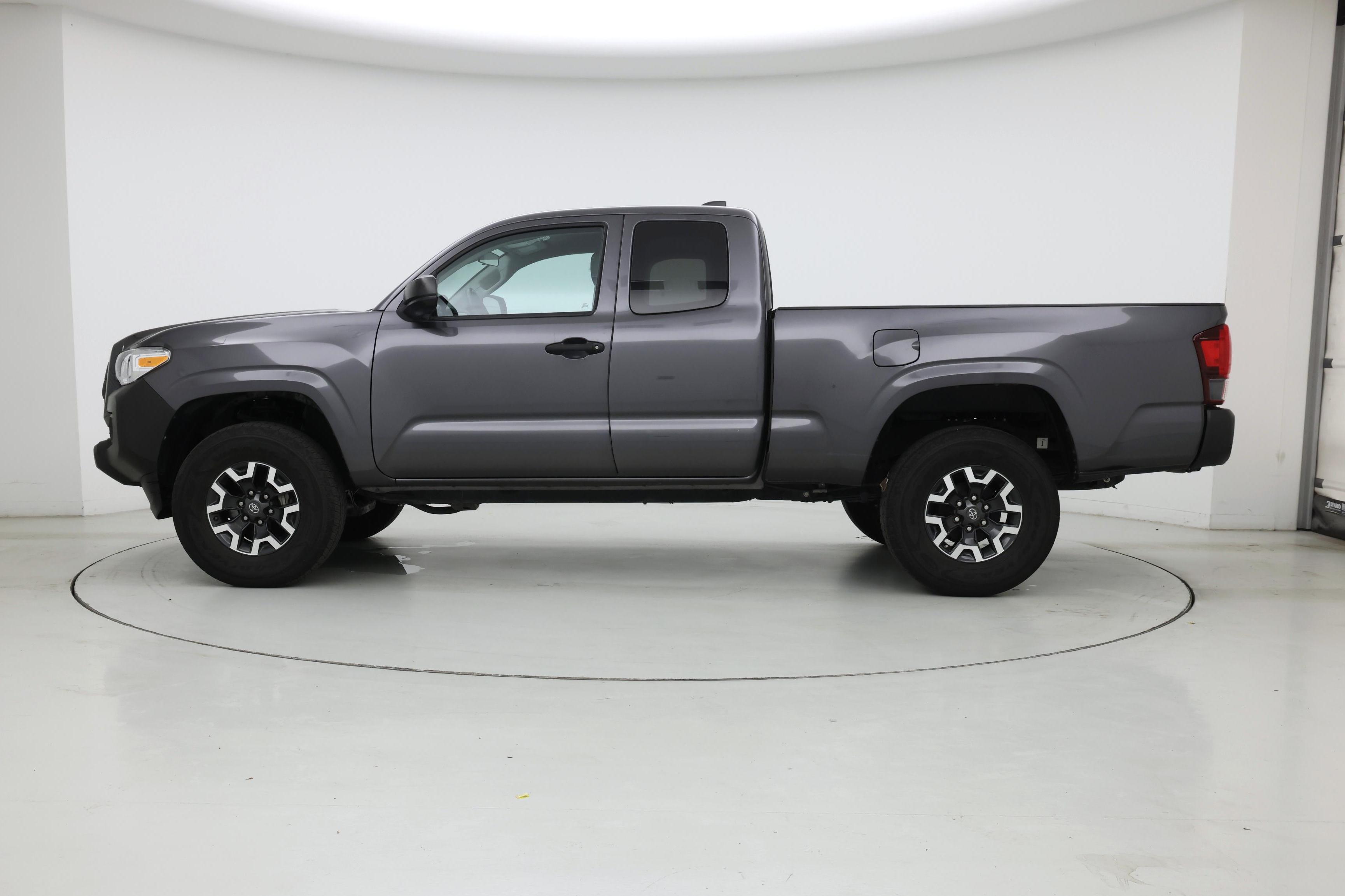 Thumbnail: 2023 Toyota Tacoma - 3