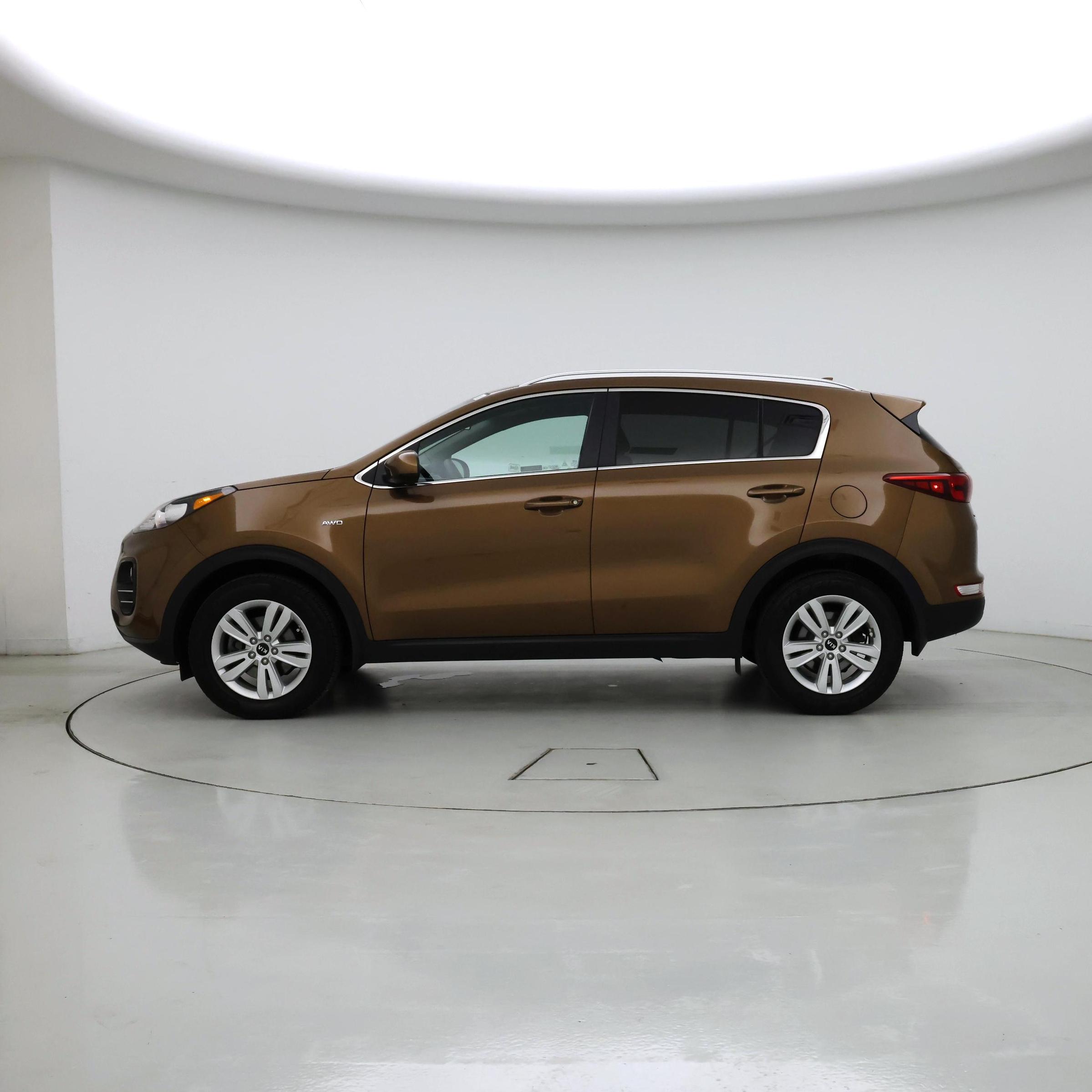 Thumbnail: 2019 Kia Sportage - 3