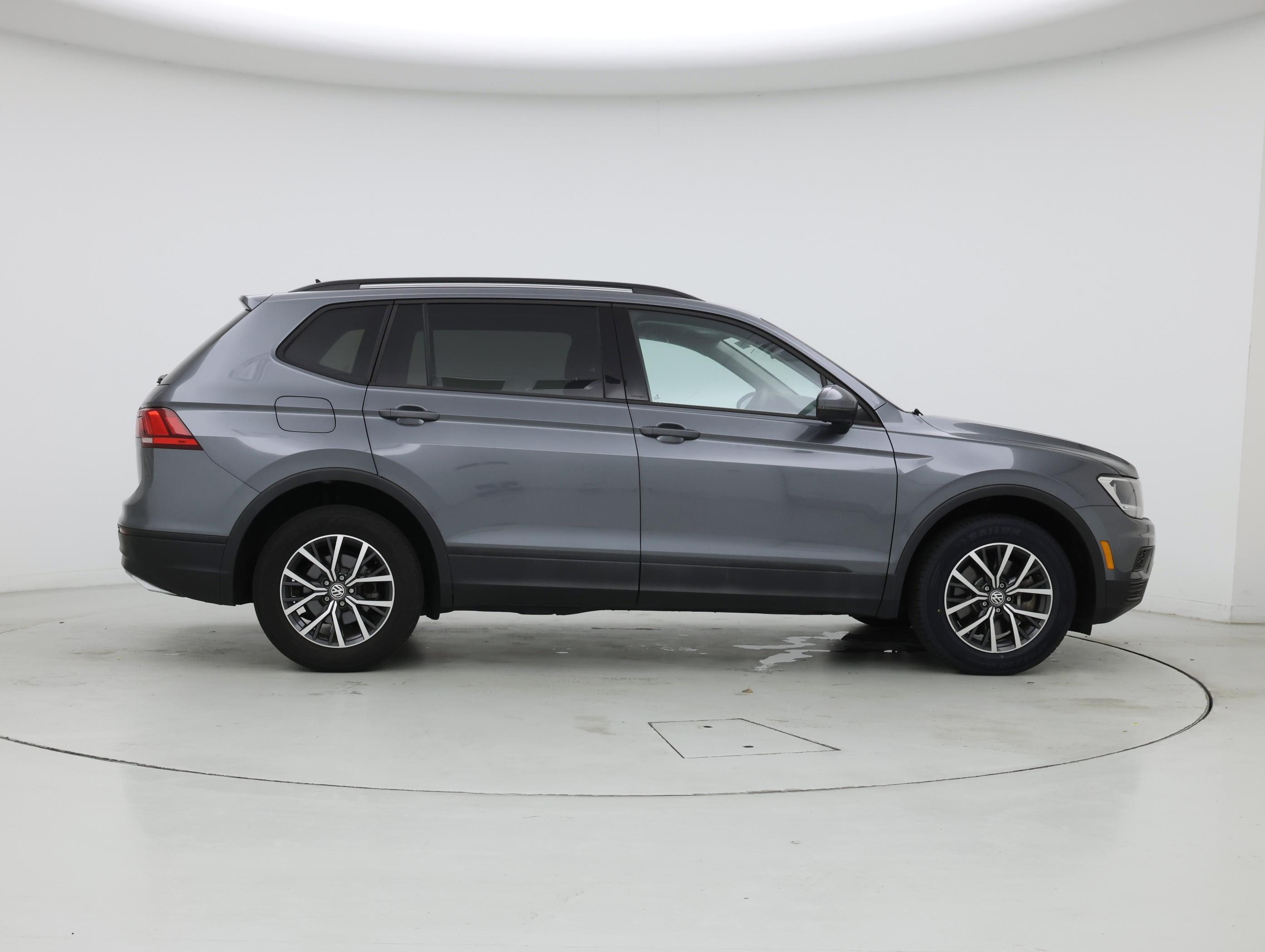 Thumbnail: 2021 Volkswagen Tiguan - 7