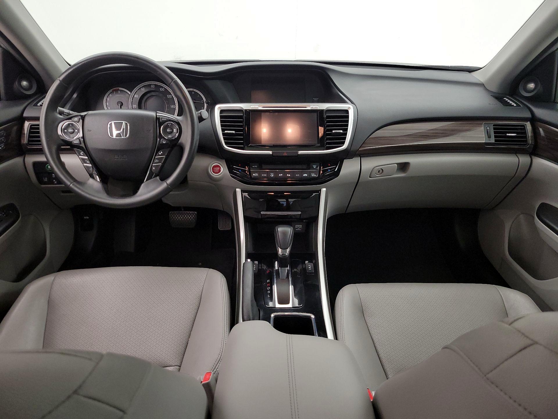 Thumbnail: 2017 Honda Accord - 9