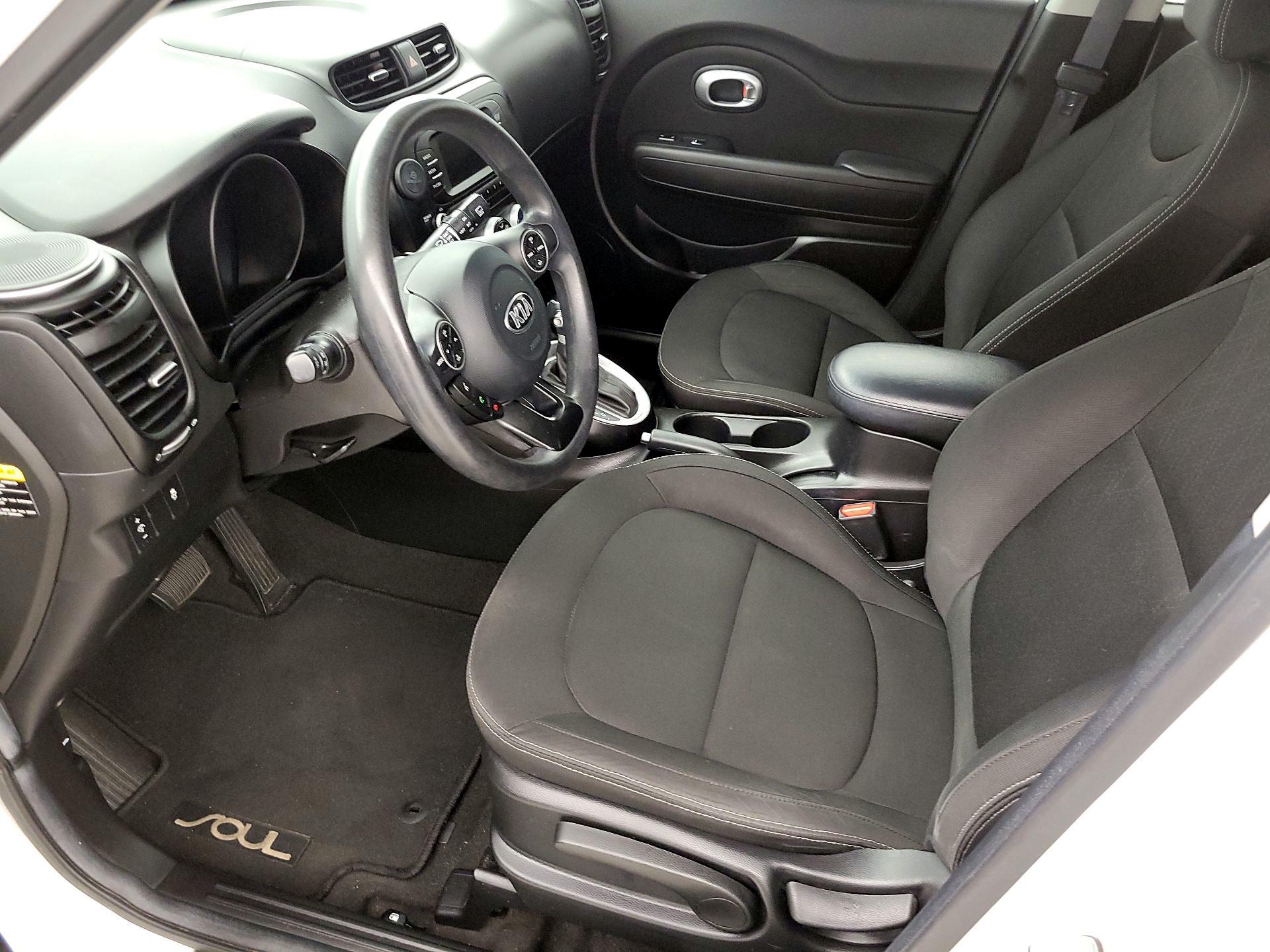 Thumbnail: 2018 Kia Soul - 11
