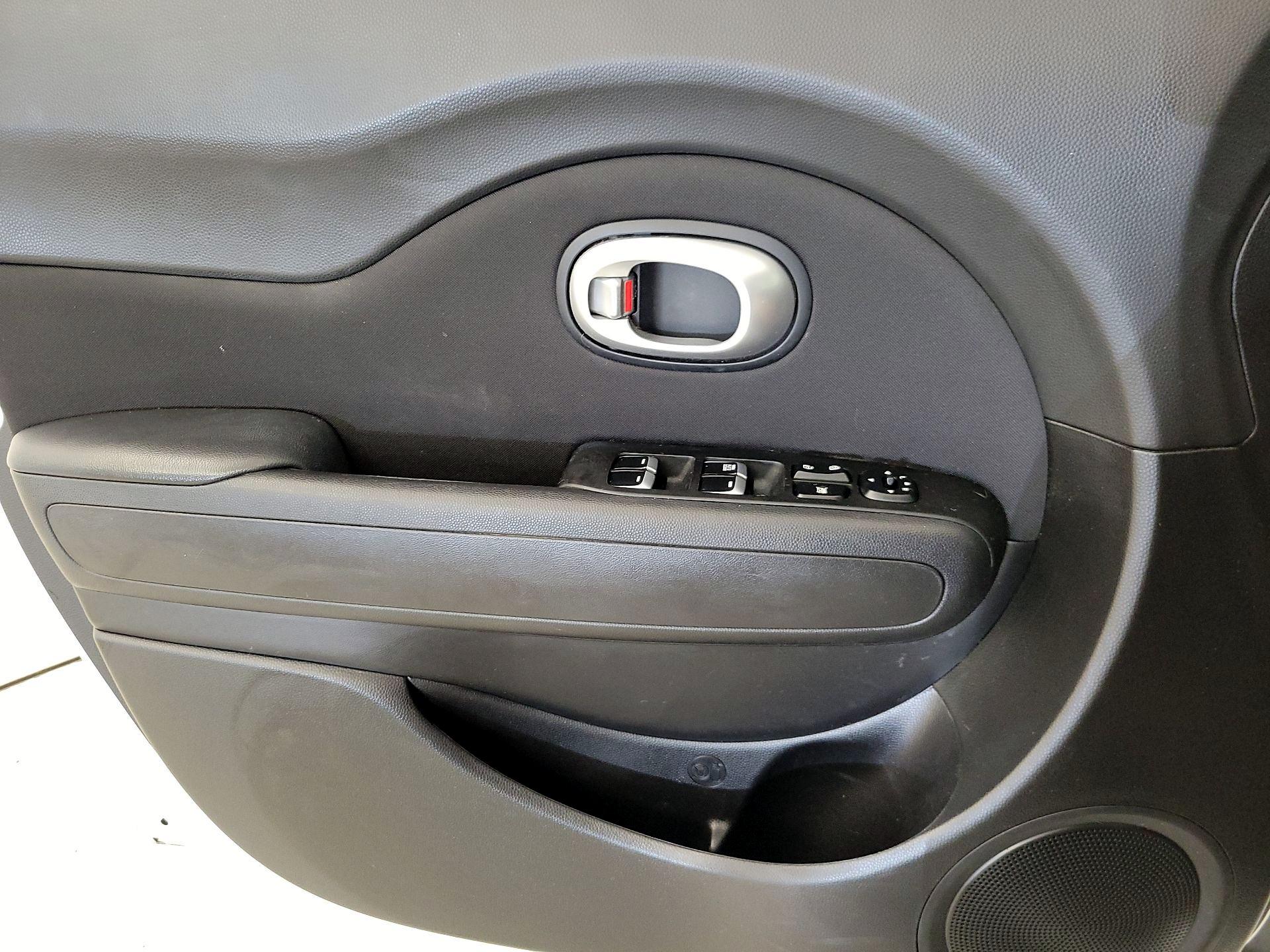 Thumbnail: 2018 Kia Soul - 12