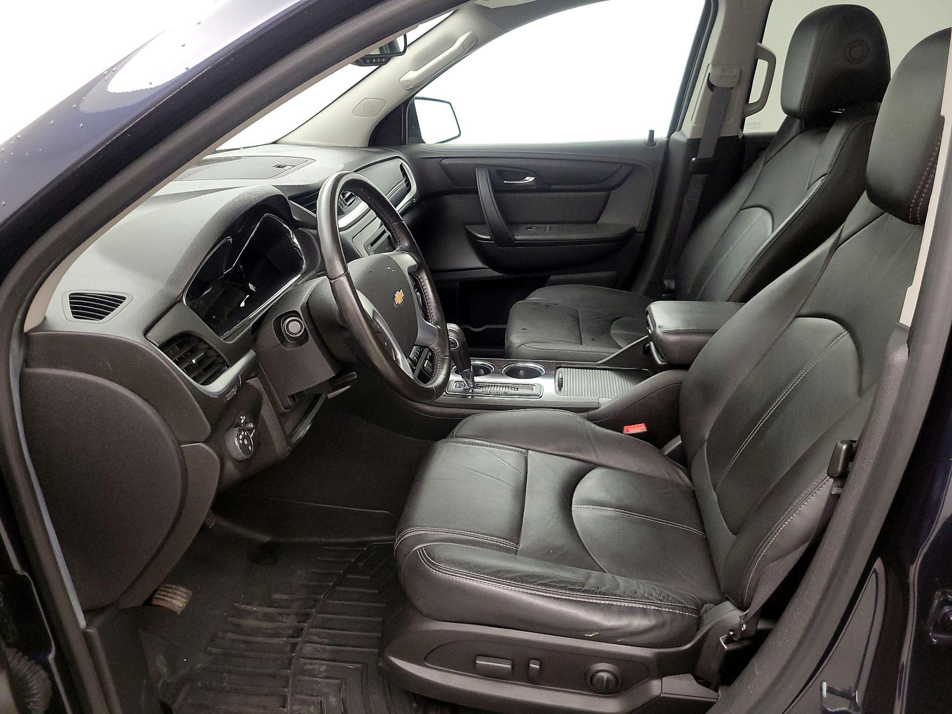 Thumbnail: 2015 Chevrolet Traverse - 11