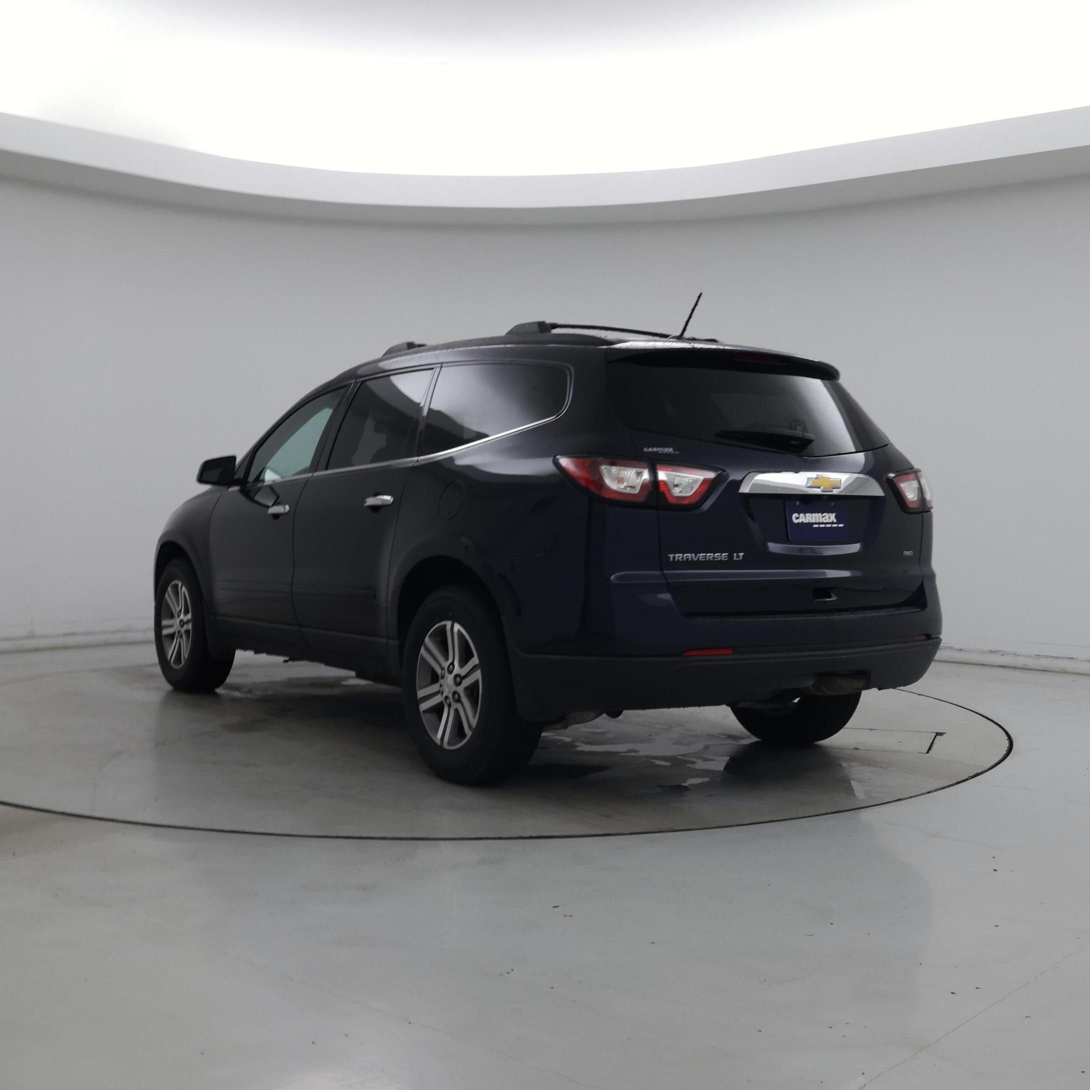 Thumbnail: 2015 Chevrolet Traverse - 2