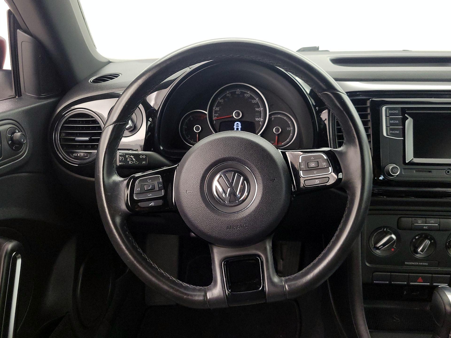 Thumbnail: 2018 Volkswagen Beetle - 10