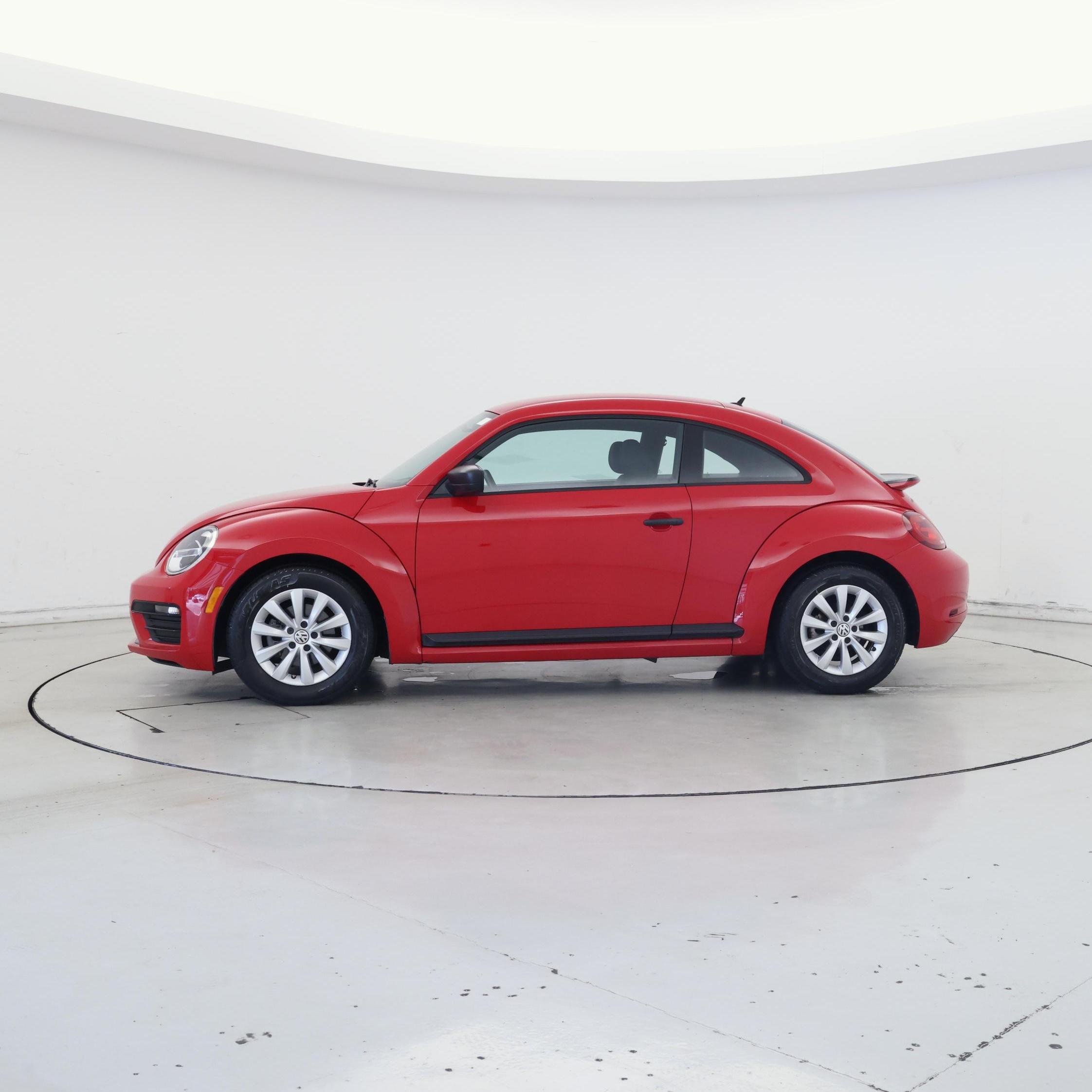 Thumbnail: 2018 Volkswagen Beetle - 3