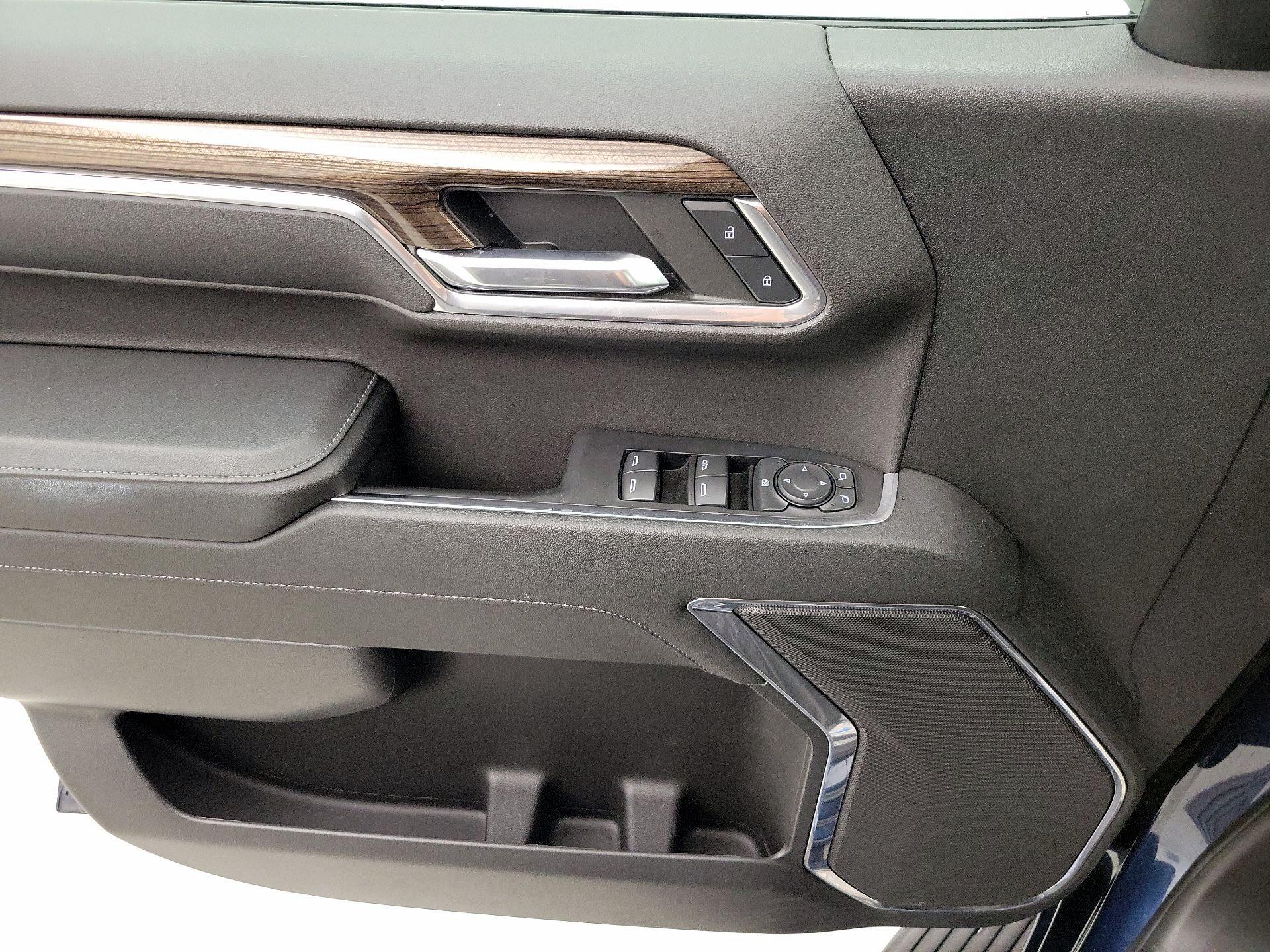 Thumbnail: 2023 Chevrolet Silverado 1500 - 12