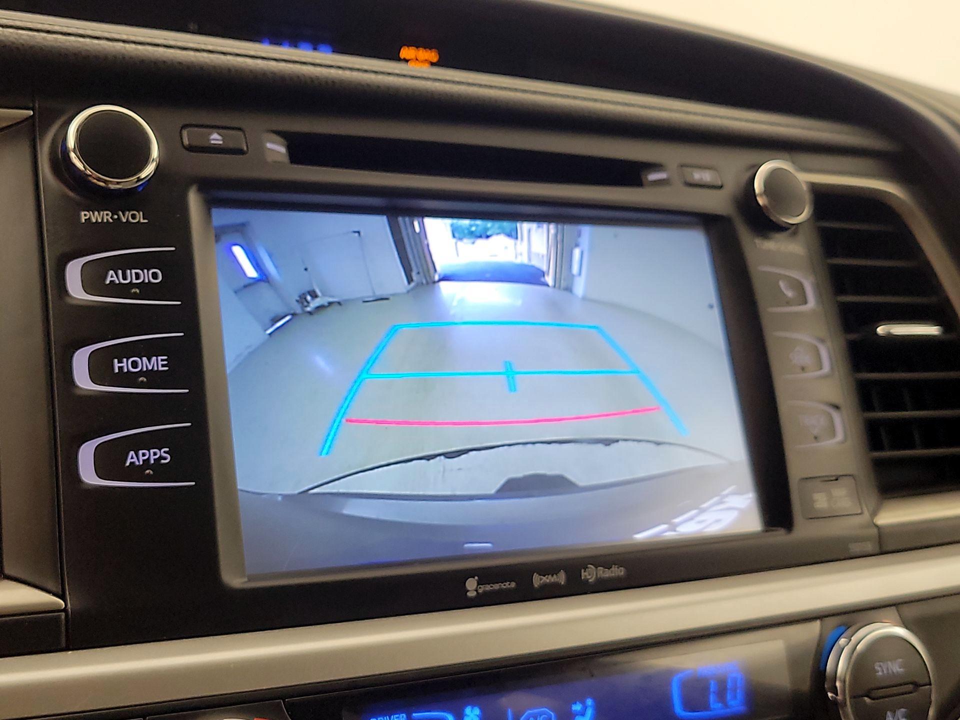 Thumbnail: 2016 Toyota Highlander - 15