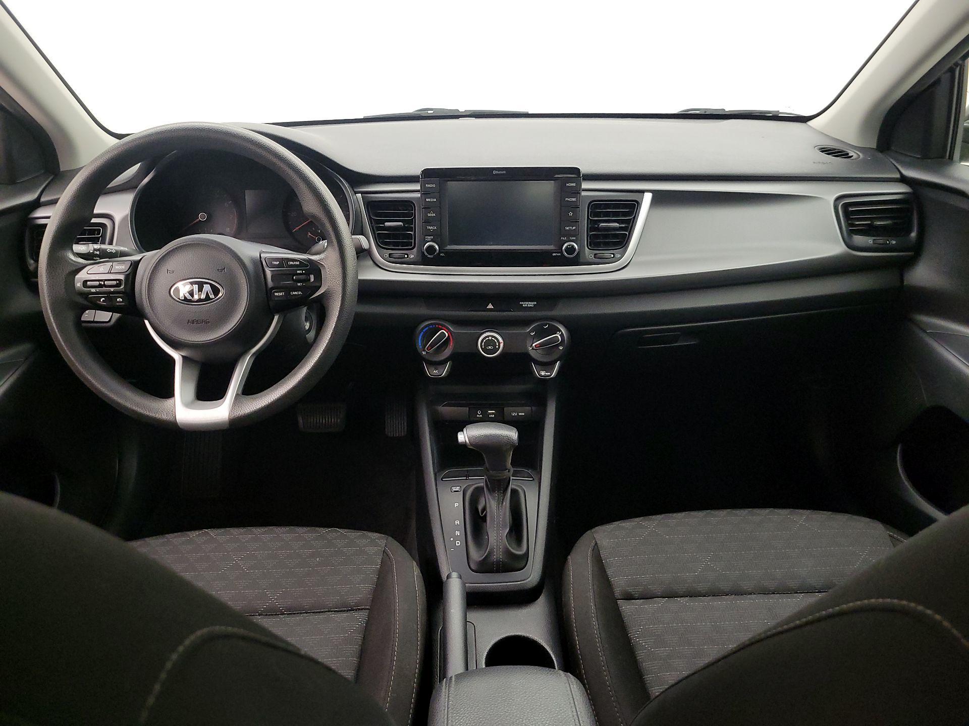 Thumbnail: 2020 Kia Rio - 9